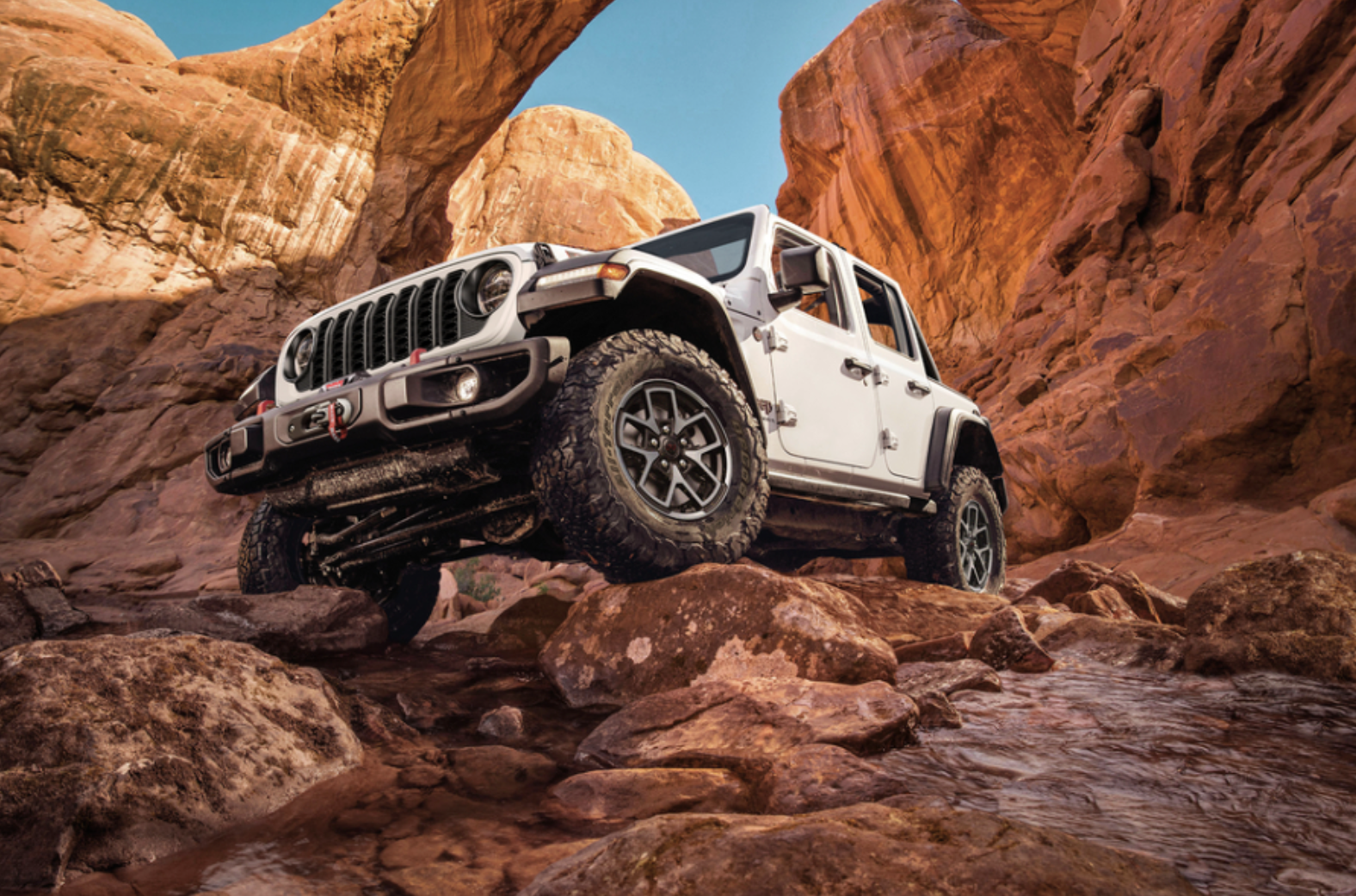 What Does a Differential Locker Do Off-Road?