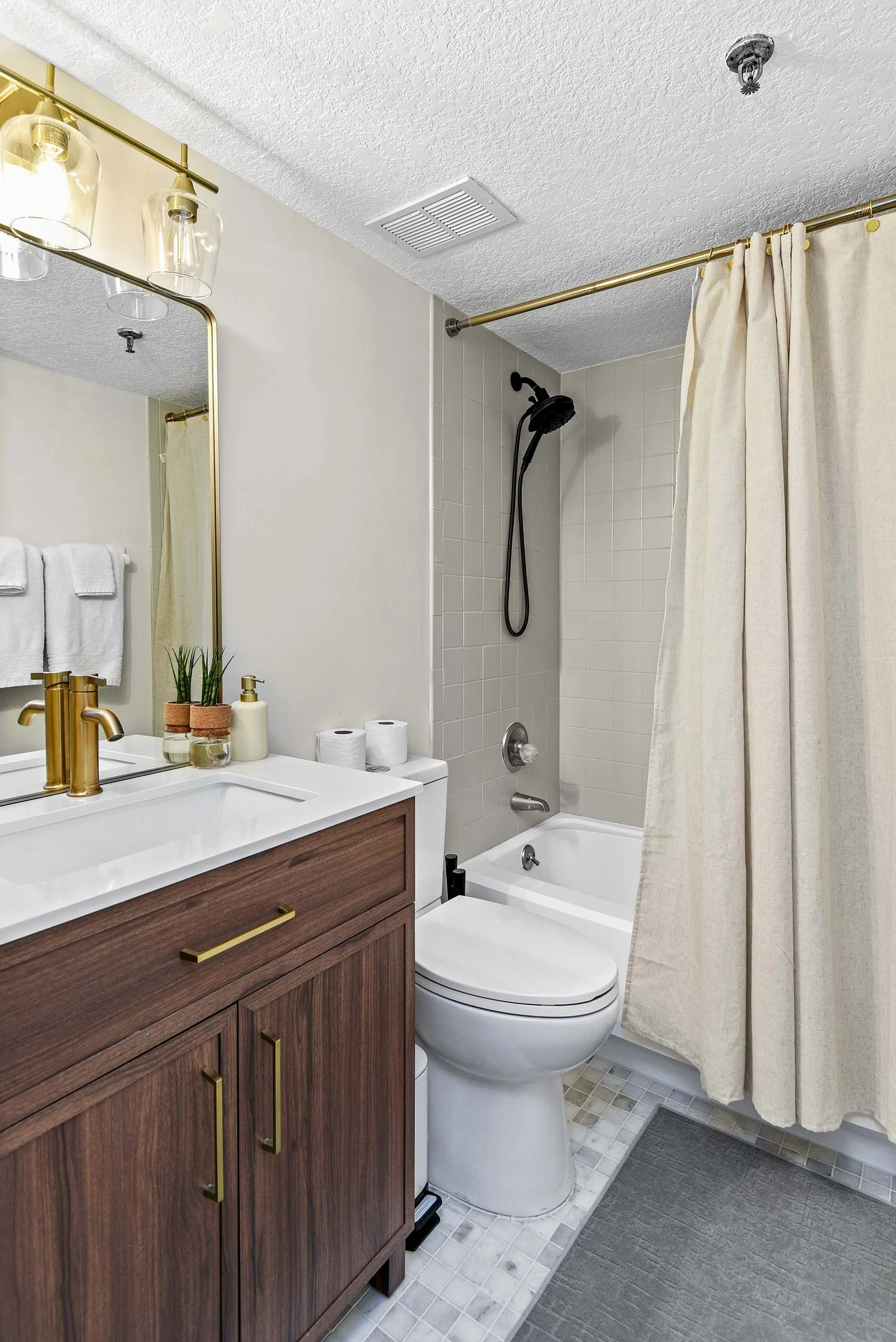 4139 S Atlantic Ave B404 (30).jpg