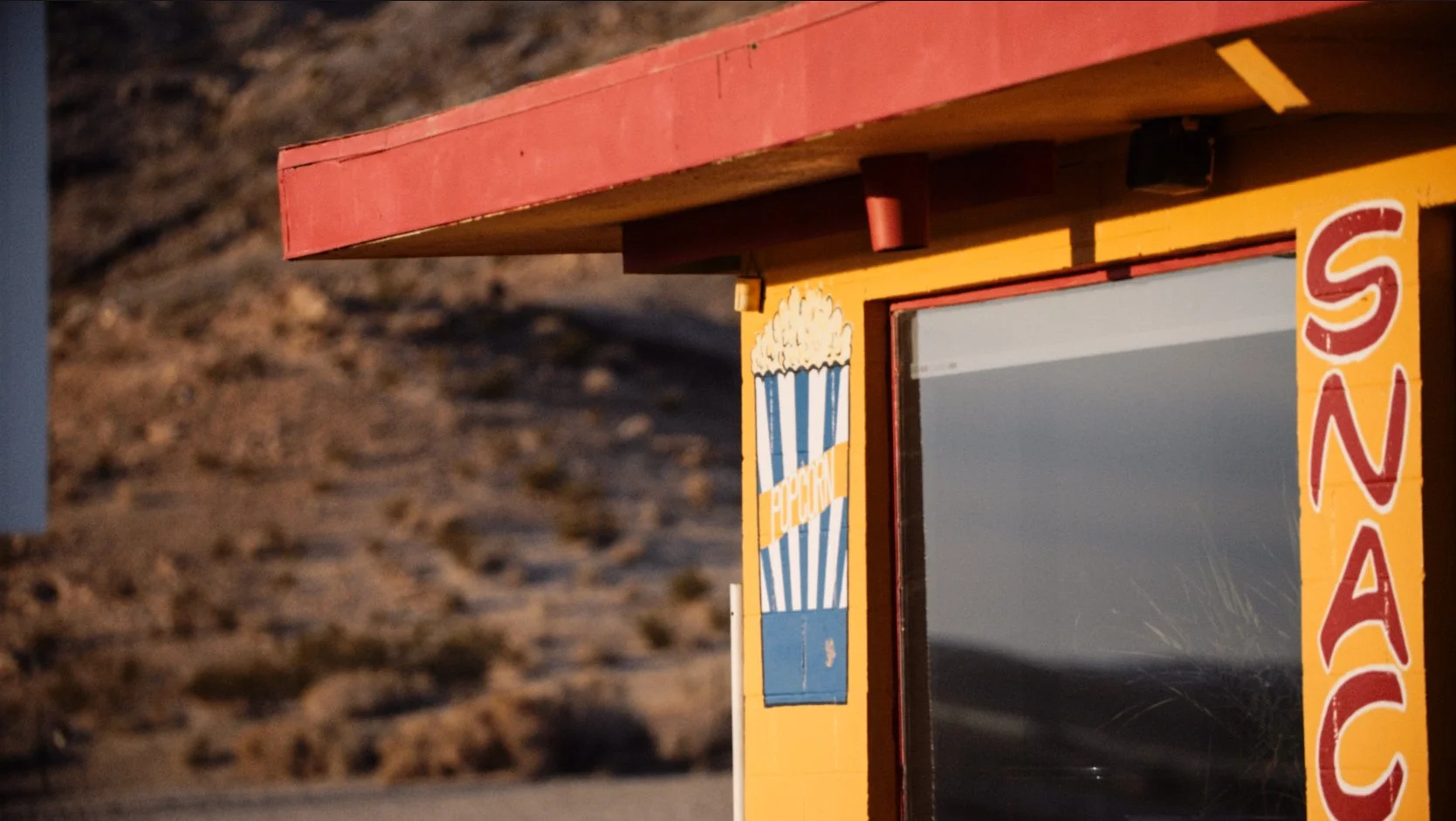 TheSkyline_still 6.jpg