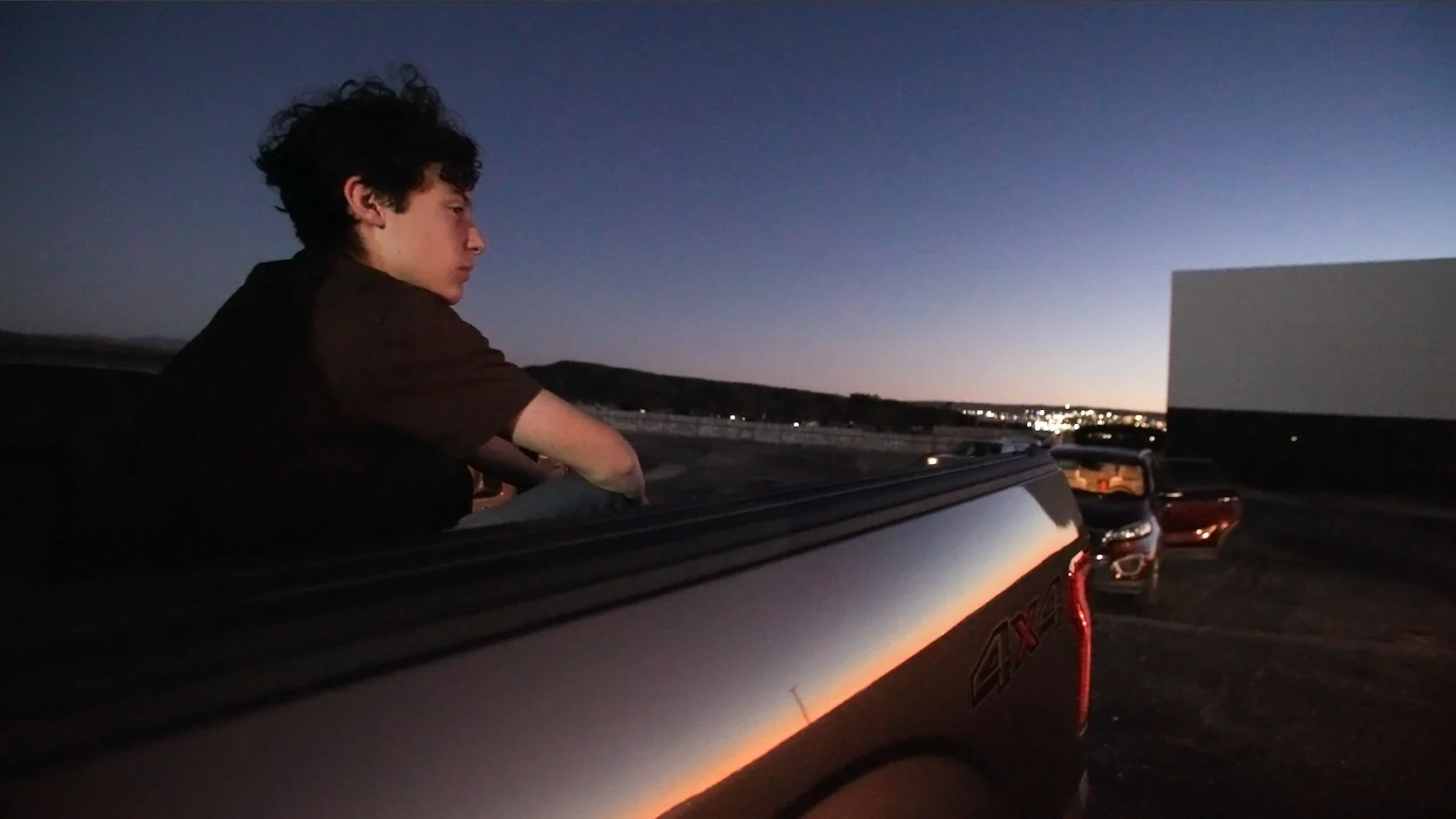 TheSkyline_still 3.jpg