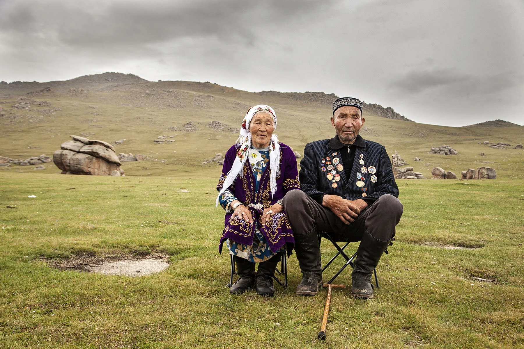 kazakhs_family_bayan-olgii_ulgii_mongolia_1204.jpg