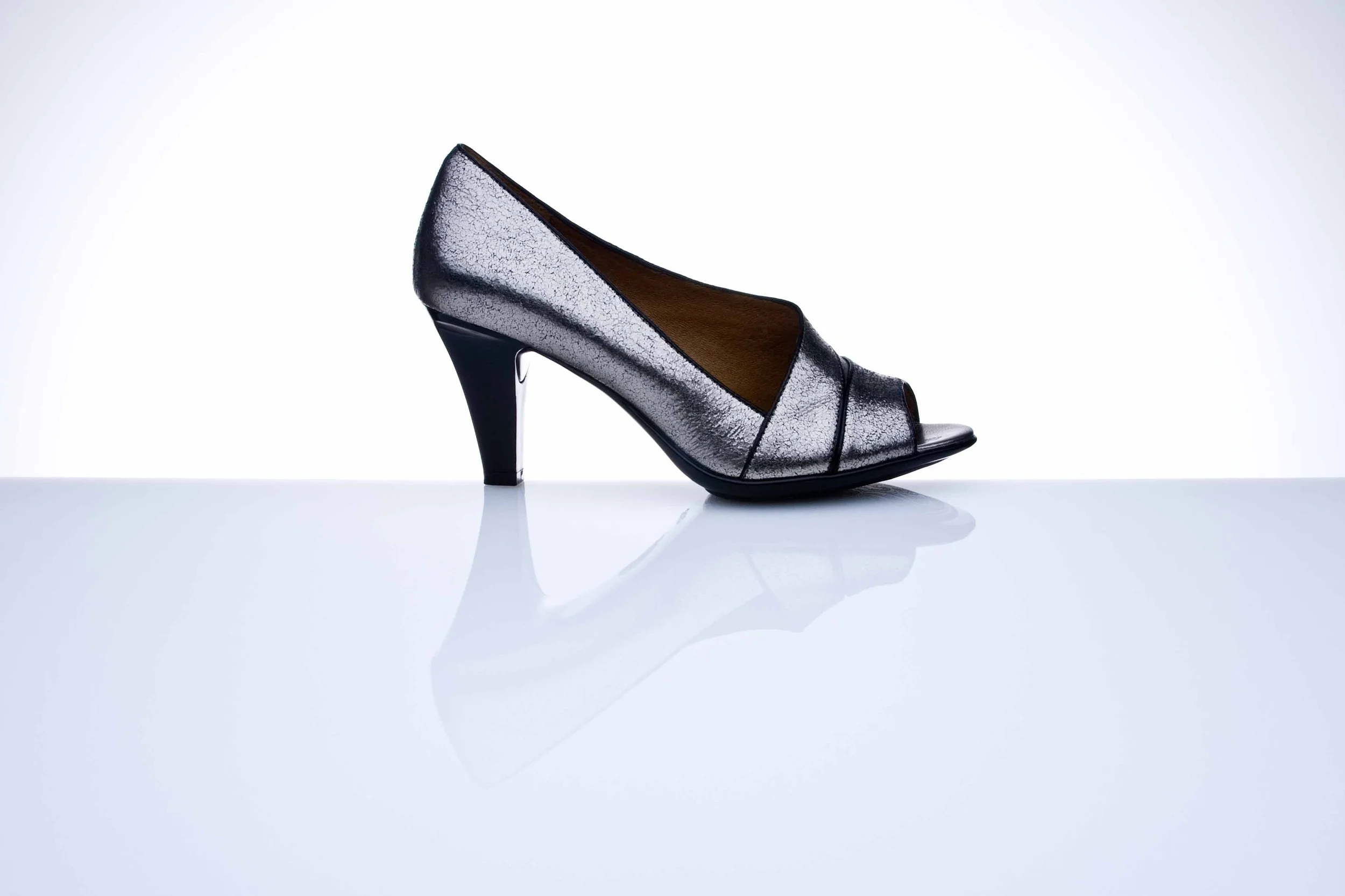 silver_shoes_commercial_advertising_product_photography_boston_09.jpg