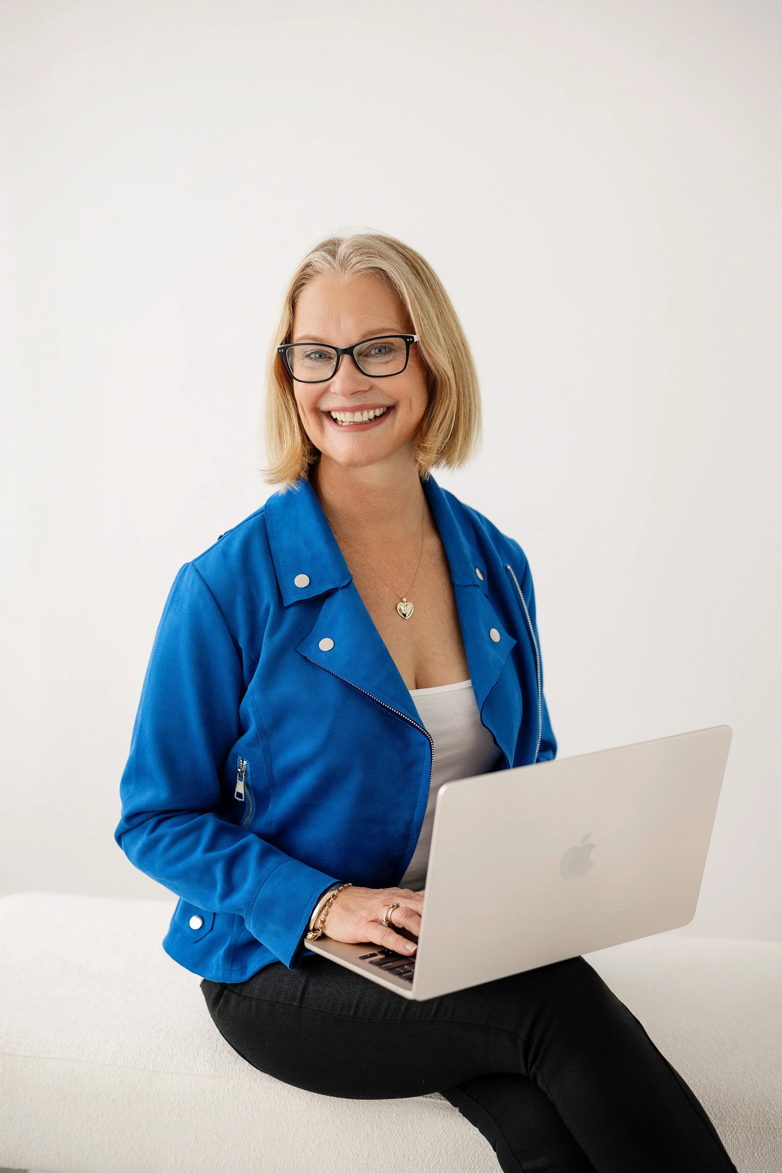 workplace wellness enhancing connection and wellbeing in the workplace and workplace culture to improve workplace dyanmics and productivity 