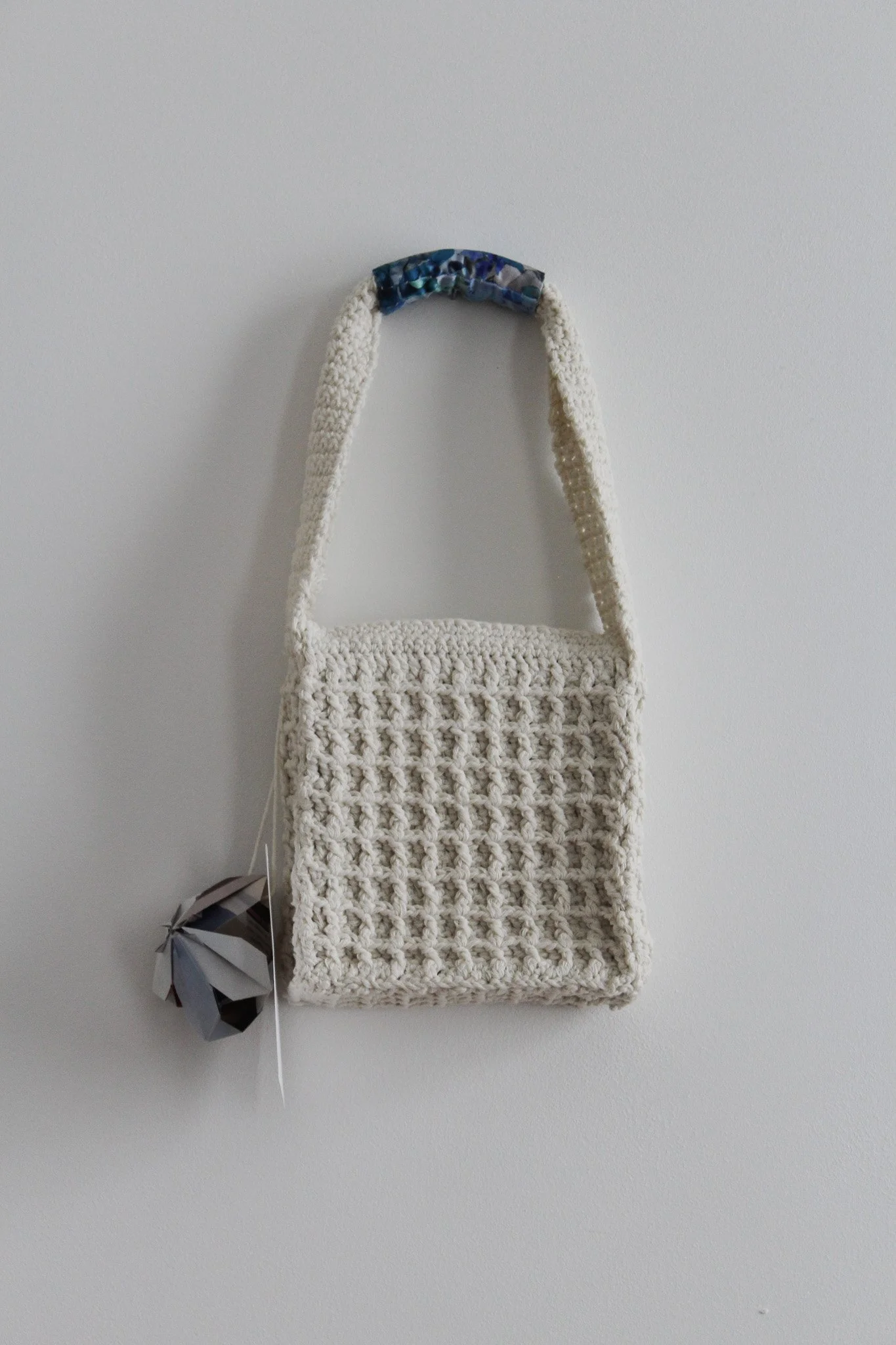 Soothing Stitches no 05 - Hold On