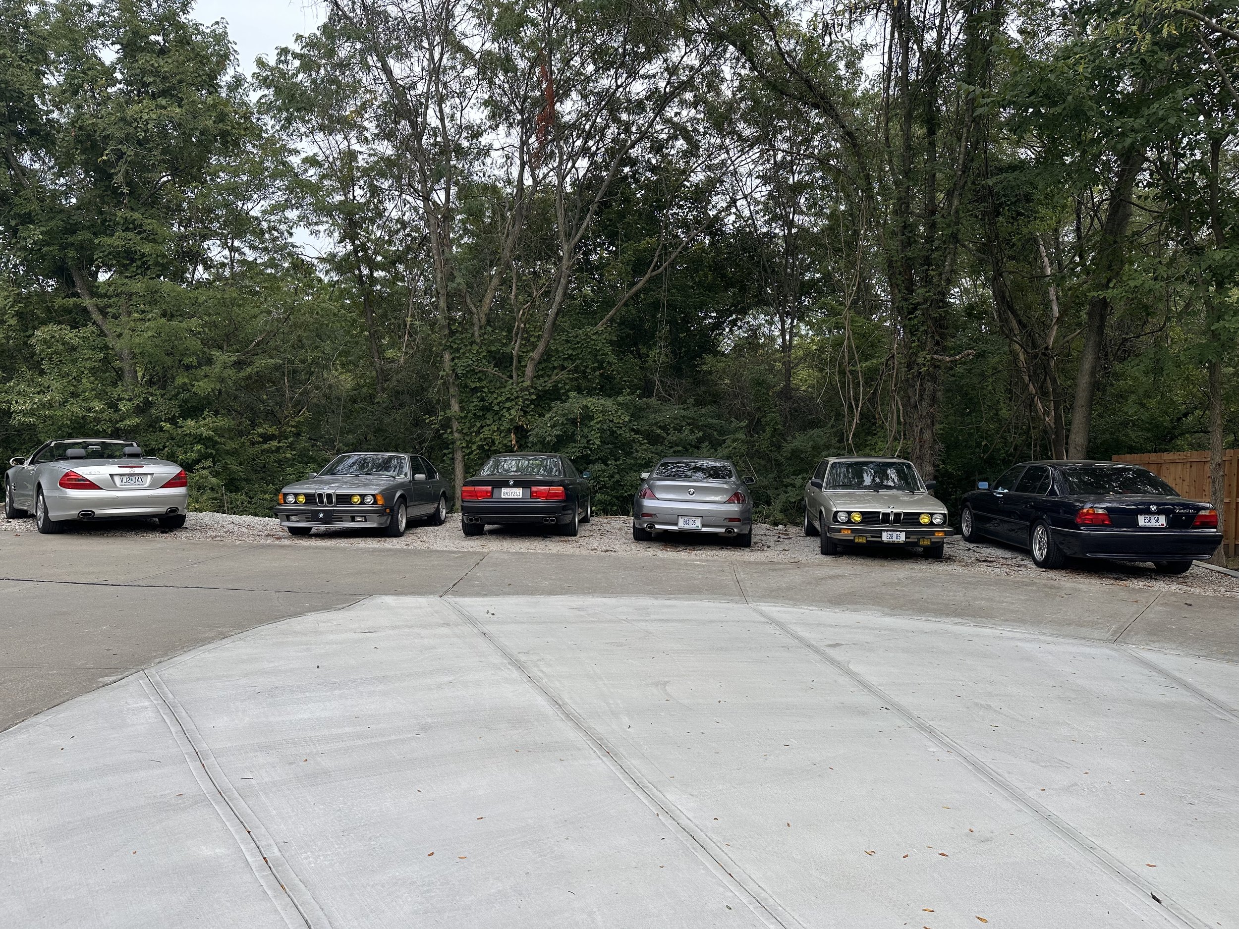 Five BMW and a MB (13).jpg