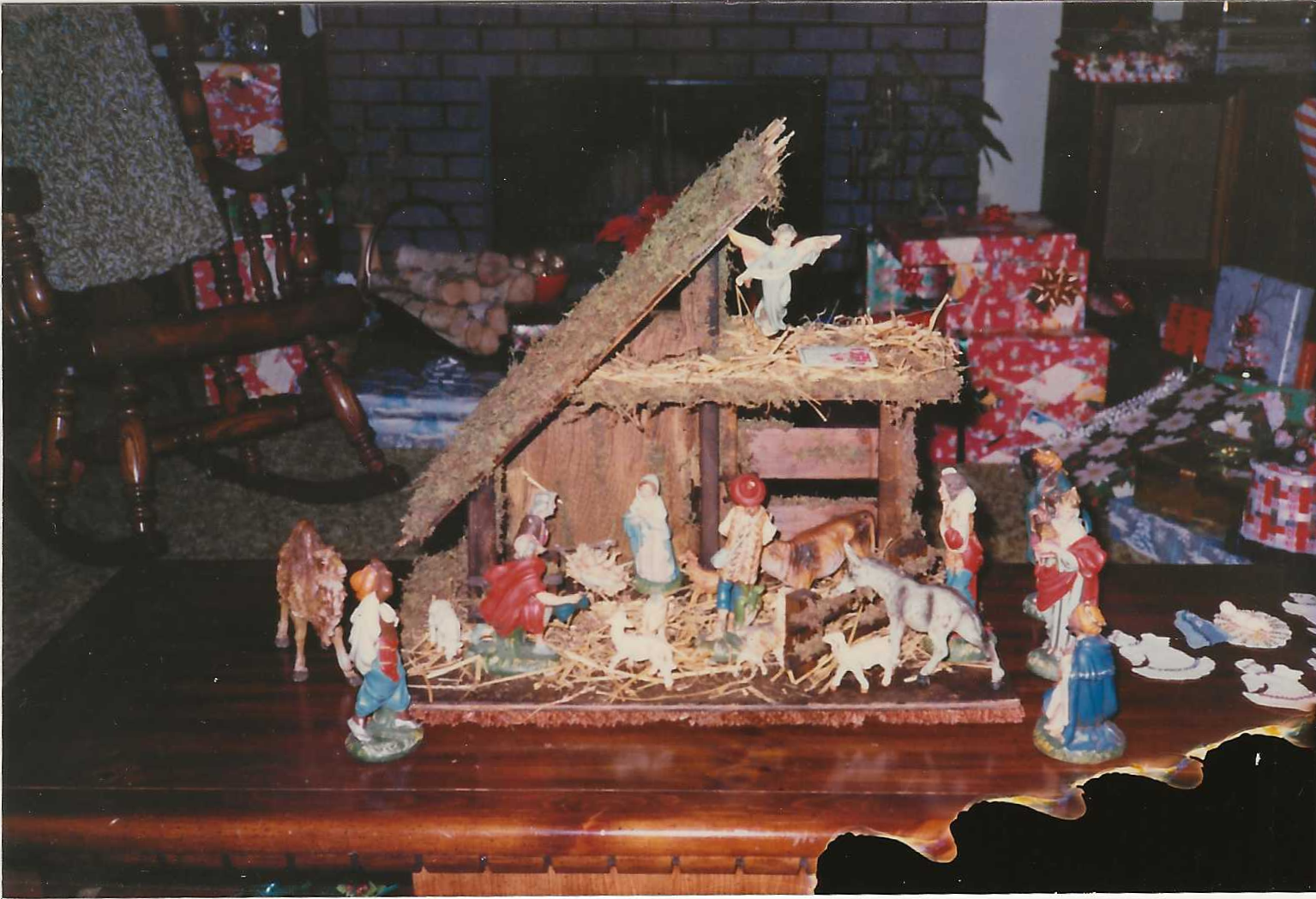 Nativity Scene Decor.png