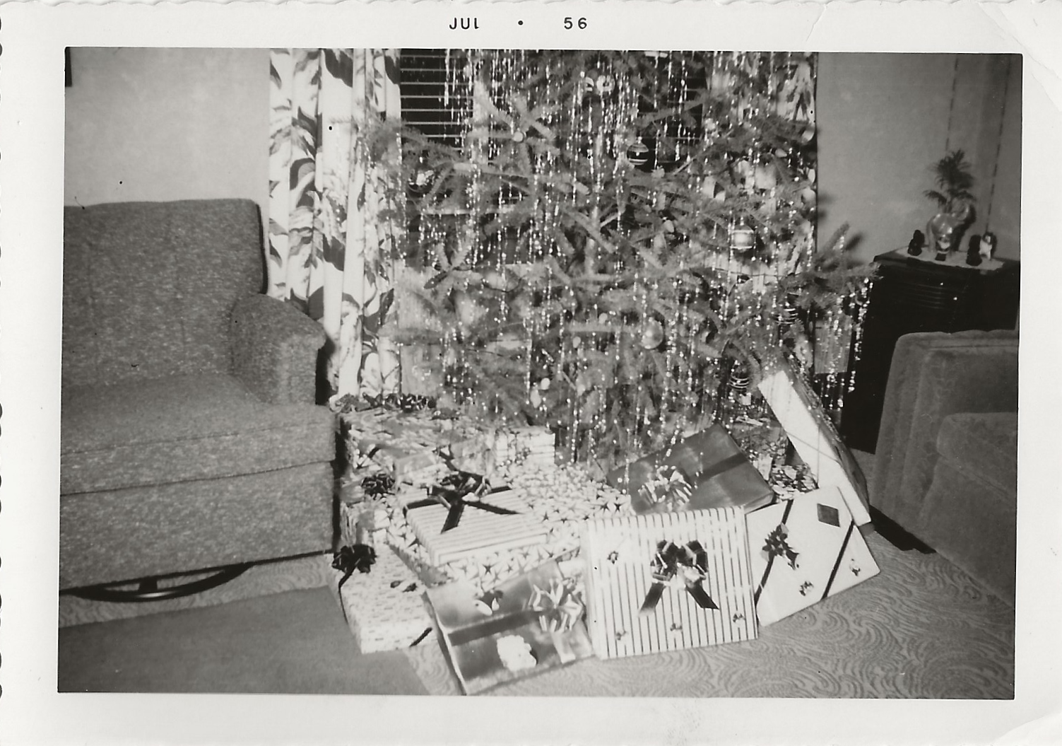 Christmas Gifts (3).png