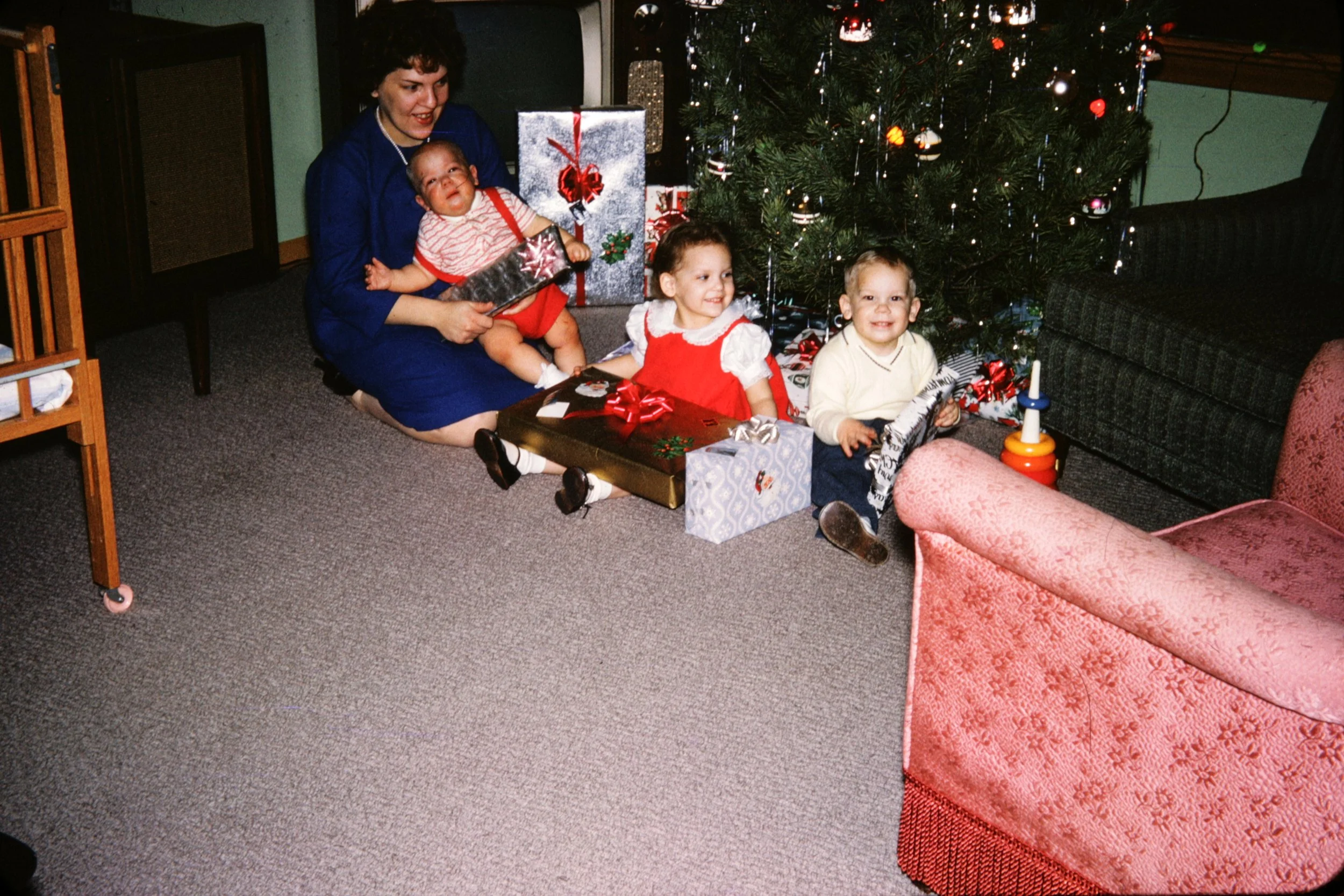 Rita, Jim, Annie, & Mark on Christmas.JPG