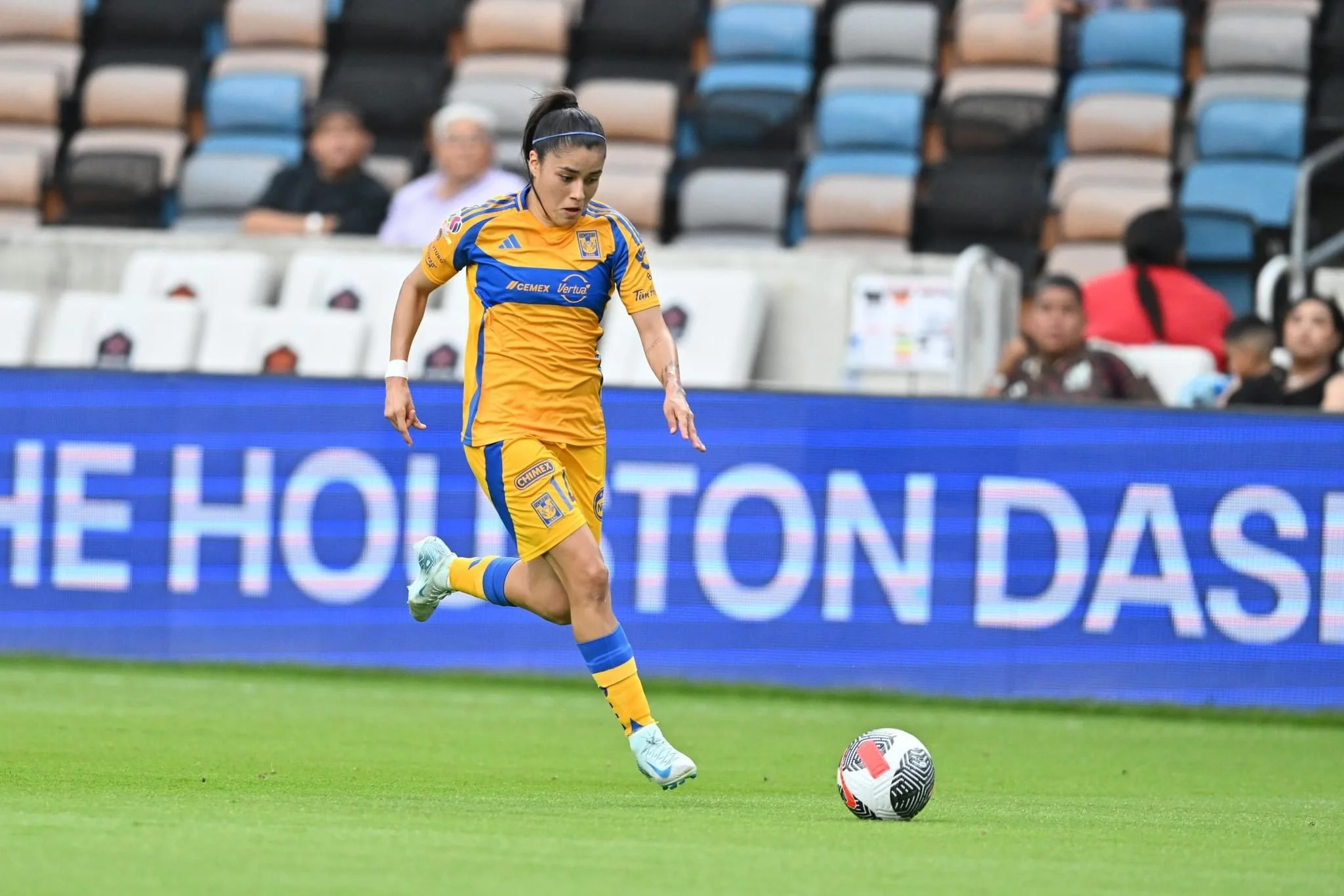 Jacqueline Ovalle: el gol que nació de una carrera hecha con magia