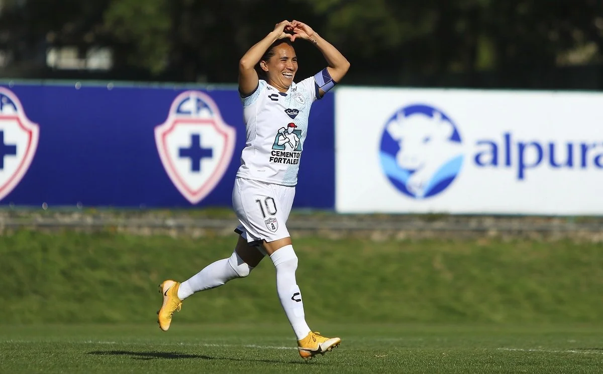 Mónica Ocampo: el adiós de una pionera del futbol femenil mexicano