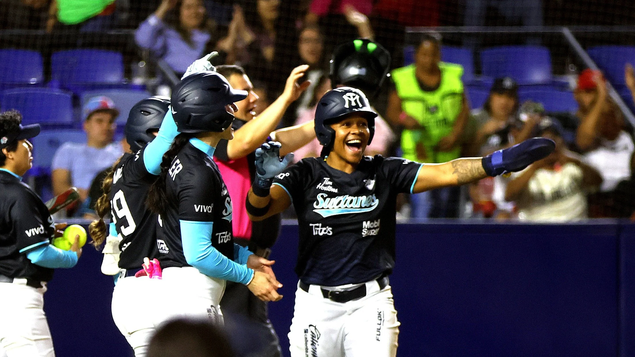 La tercera fue la vencida: Sultanes se corona tras dos finales perdidas