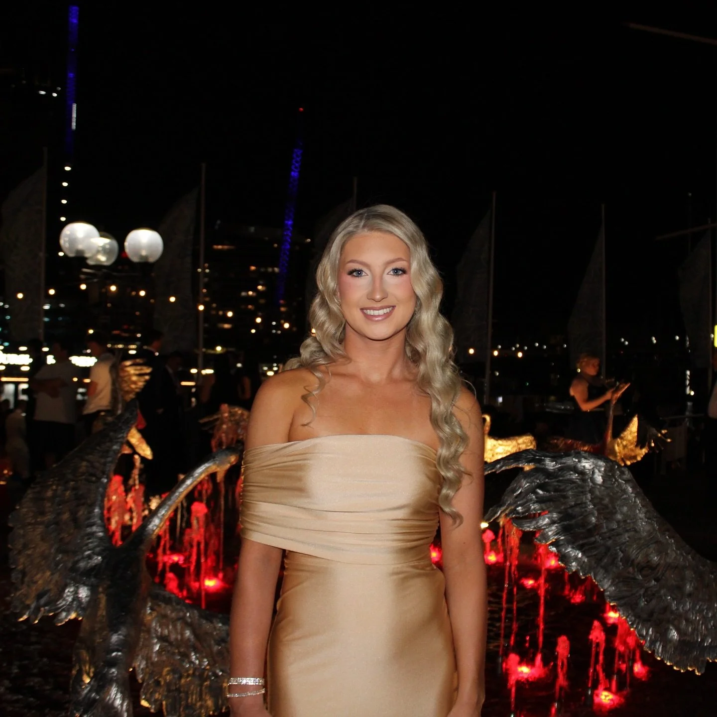 GOLDEN GIRL IVY โจ