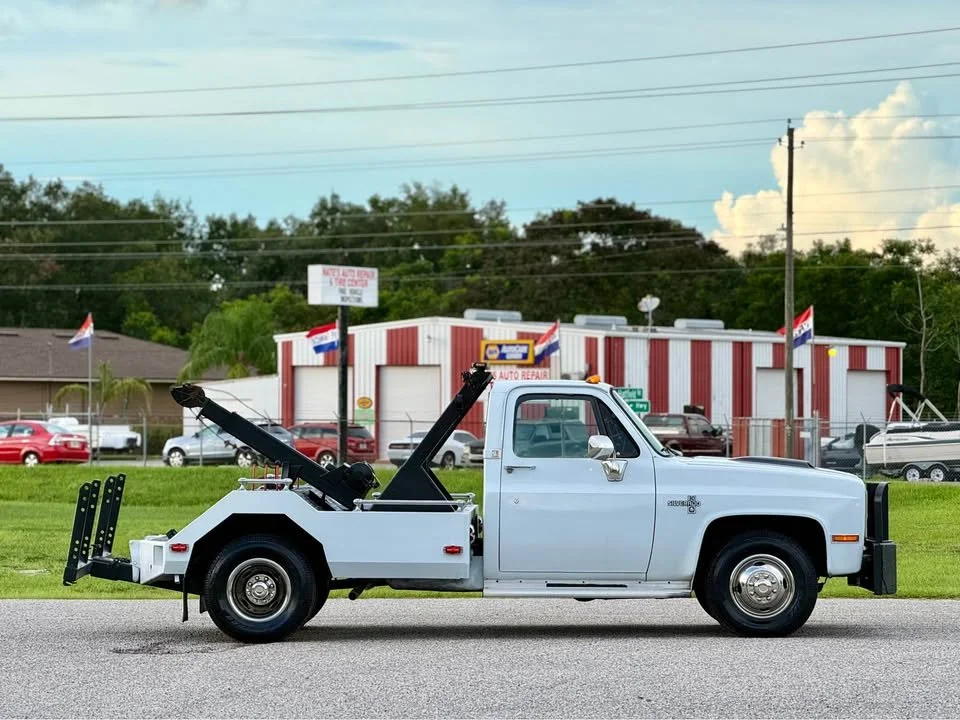 1986-chevrolet-c30-silverado-08.jpg