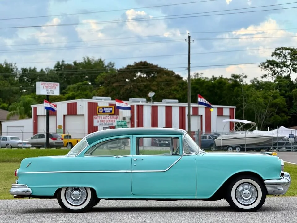 1955-pontiac-chieftain-05.jpg