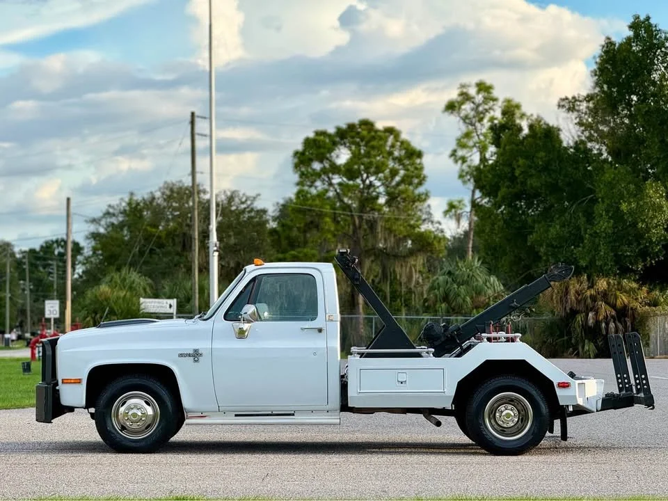 1986-chevrolet-c30-silverado-04.jpg