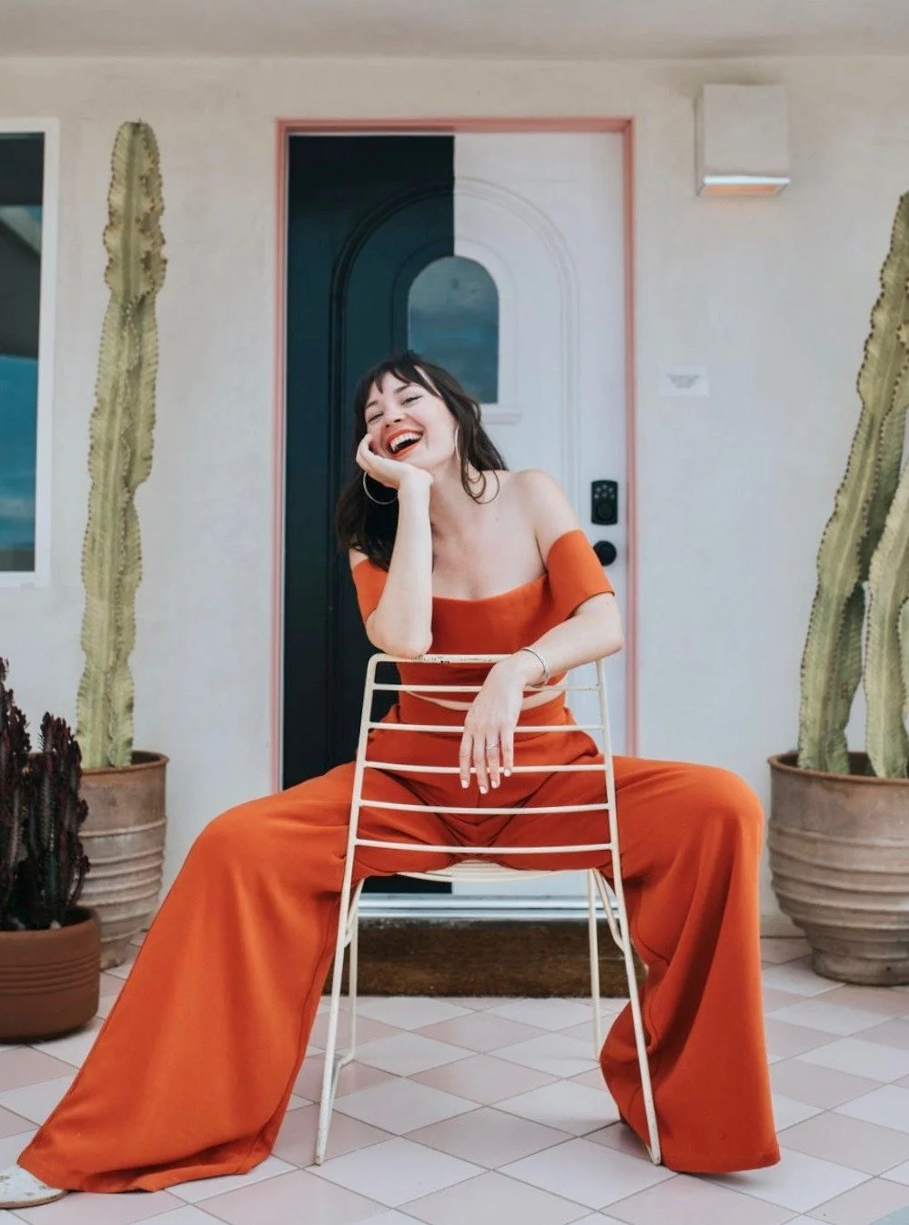 A familiar face is joining the OLY schedule! Holly Pendergast, who many of you have practiced with while she&rsquo;s been subbing, is now officially joining the teaching team.

Starting today, Holly will be leading 6:00 pm Heated All Levels and takin