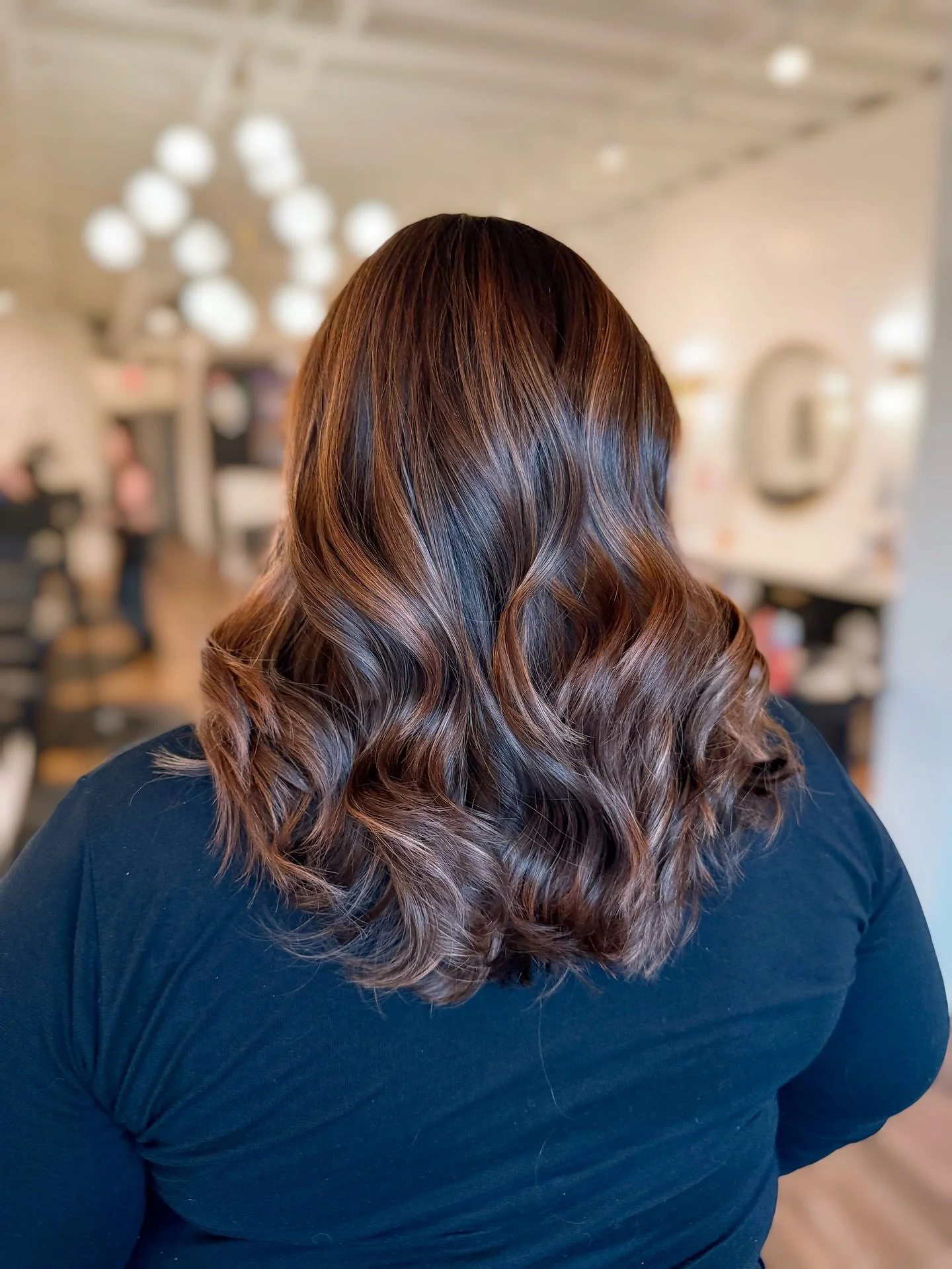 CHOP CHOP and add a little bit of copper spice to it✨
&bull;
&bull;
&bull;
#HartandHarlow #RoyaloakHair #MetrodetroitStylist #RoyalOakStylist #MetroDetroitHair #RoyalOak #TroyHair #ClawsonHair #FerndaleHair #Hairstyle #Lookgoodfeelgood #selfcare #pam