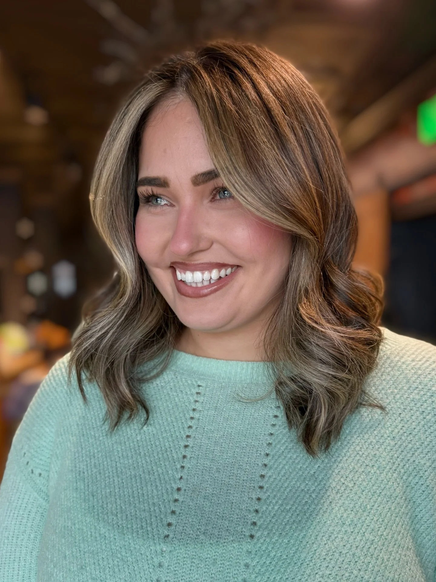 We chopped and brightened it up! 

Lifted with @redken Blonde IQ
Glossed with @oligopro 
Styled with @sevenhaircare