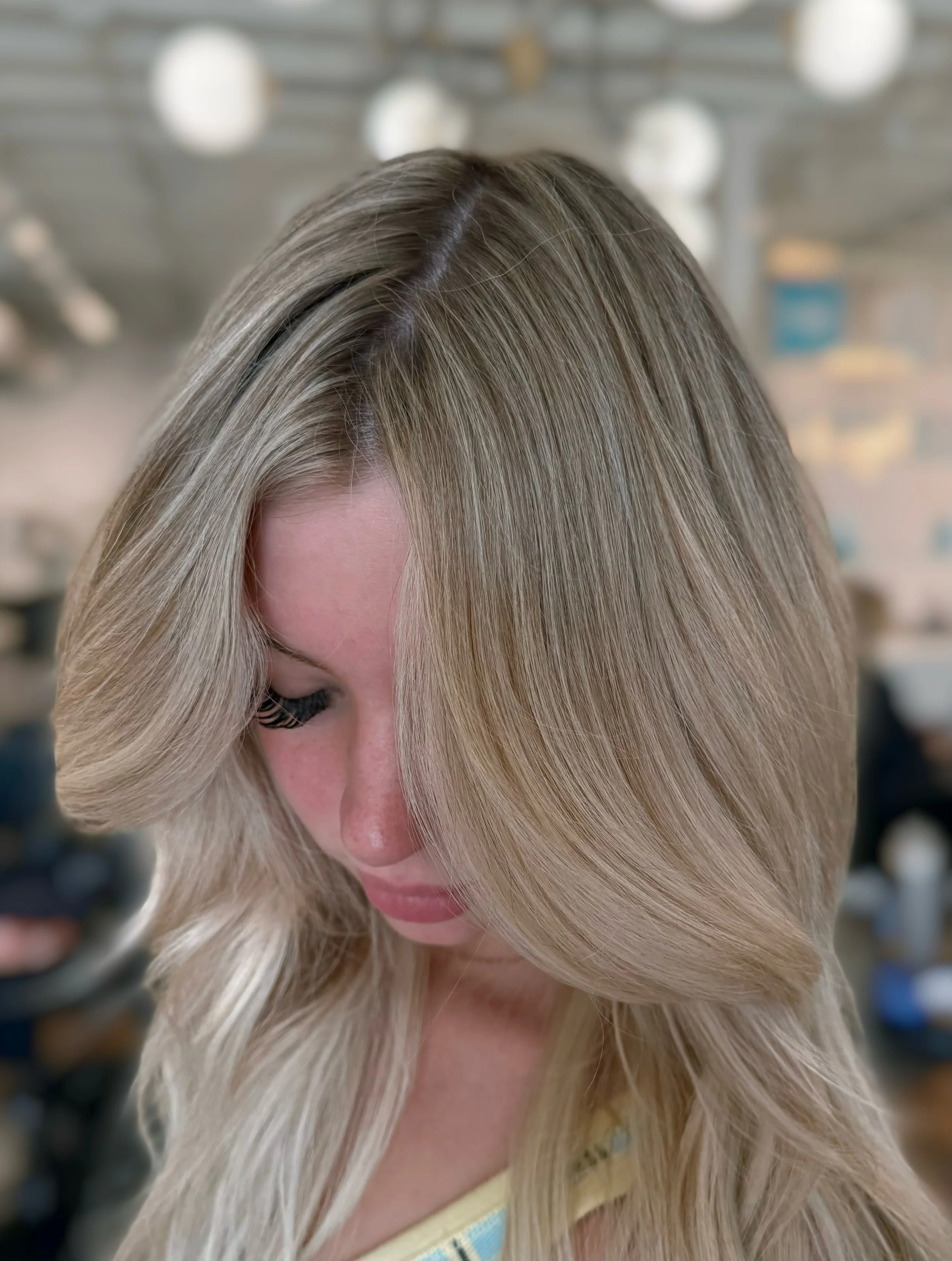 The blend will always be one of the most important things next to hair health! Swipe for the before! 
&bull;
&bull;
&bull;
#royaloakhairstylist #highlights #Redken