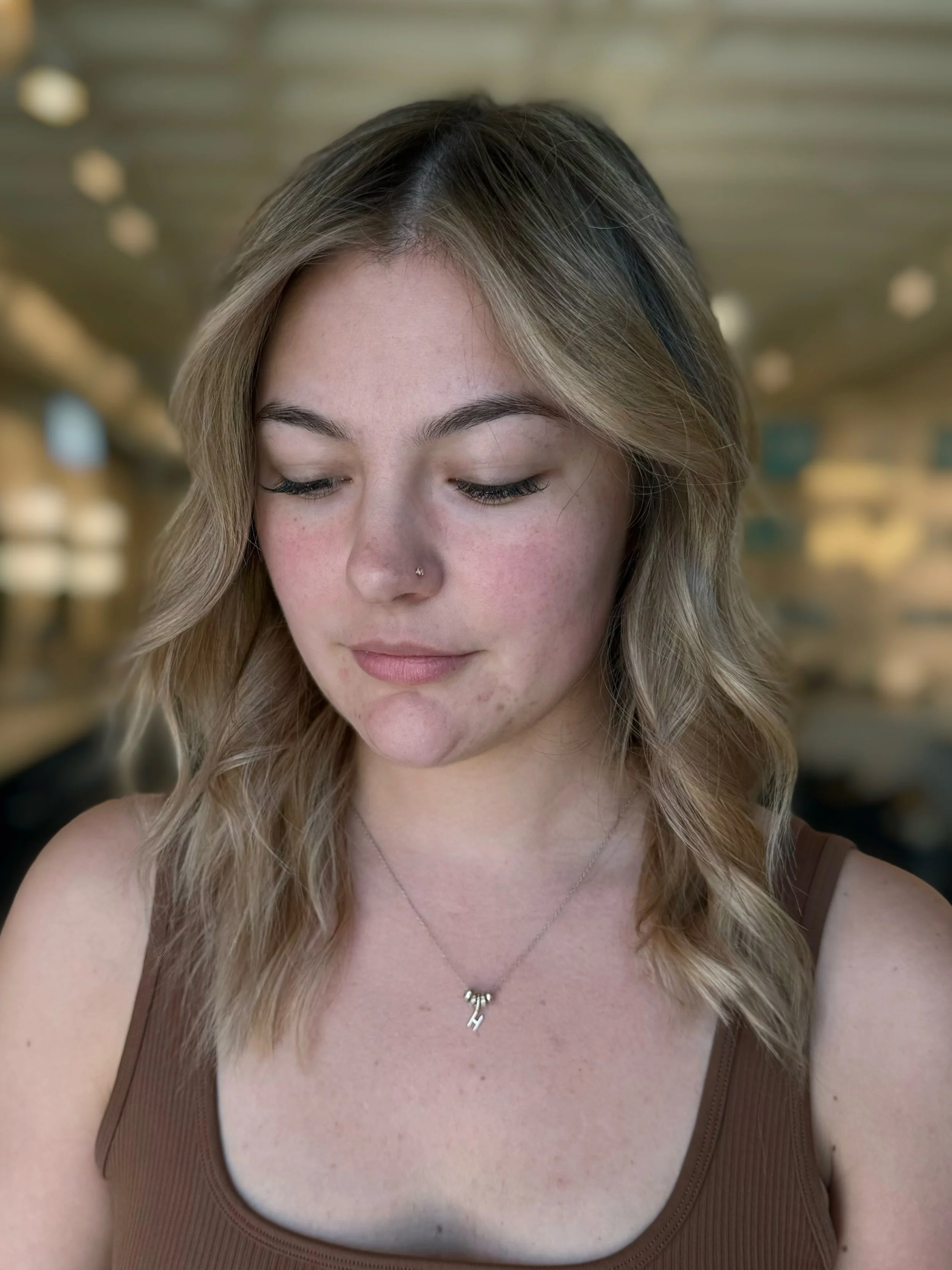Major hair glow up just in time for summer! Swipe for the before 👉🏻
&bull;
&bull;
&bull;
#RoyalOakStylist #Redken #BlondeHair
