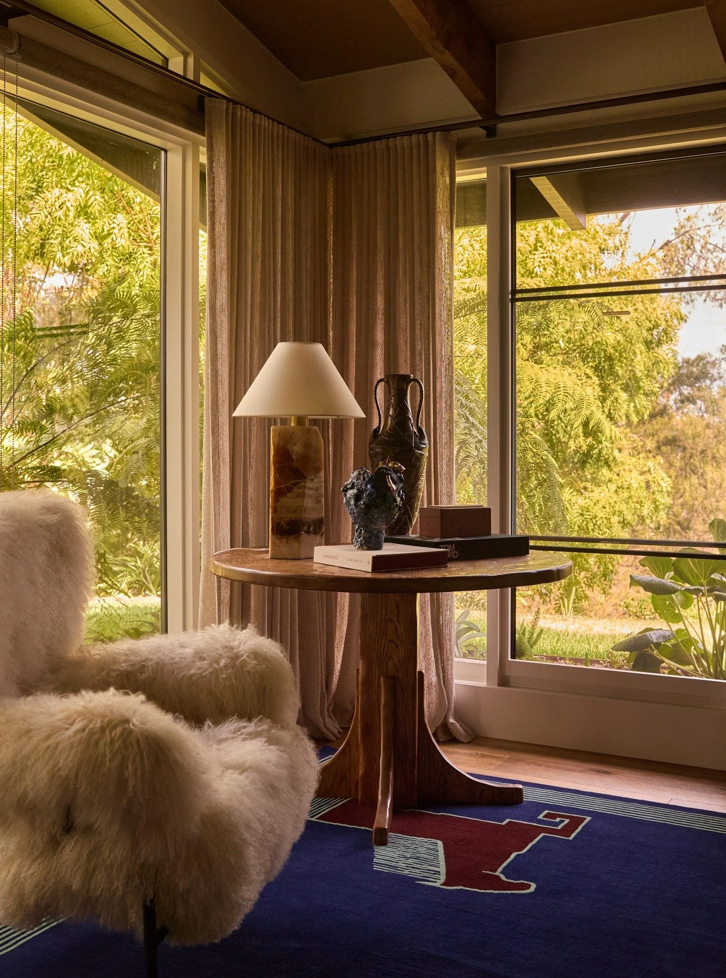 I&rsquo;m truly honored to recently learn that my piece, &ldquo;Earth and Ether,&rdquo; was included in a stunning Interior design project, 'Gruyere Farm'😍 

Every little detail about this place is absolutely exquisite! 

'GRUYERE FARM' 

INTERIOR D