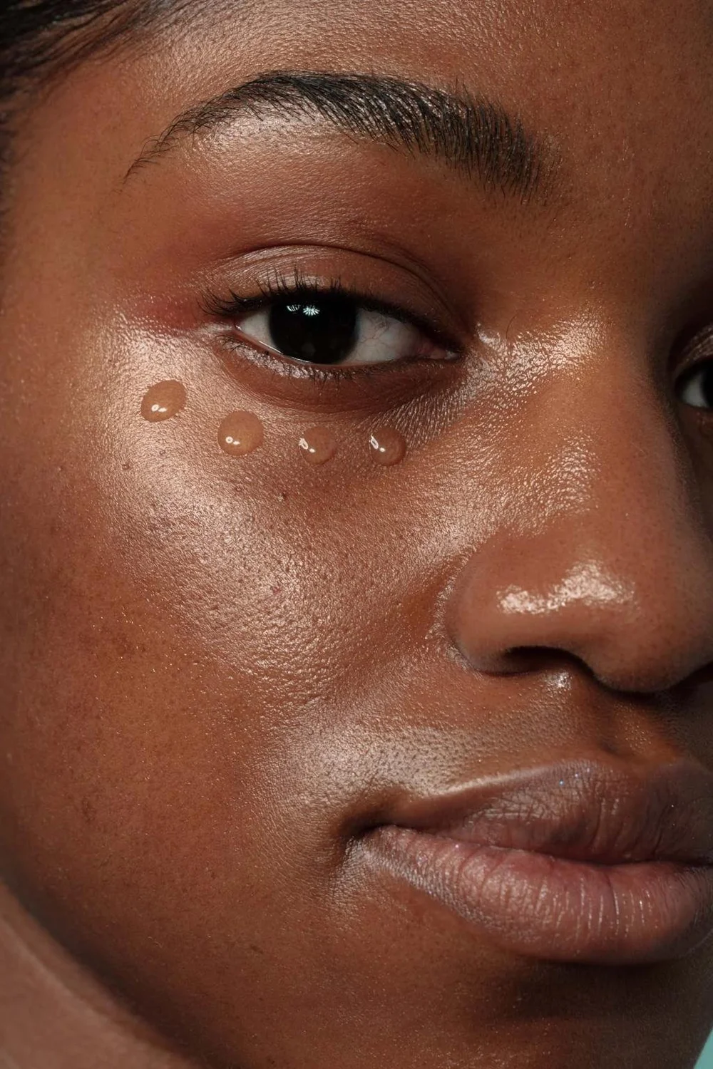 PDGF under-eye treatment using Ariessence