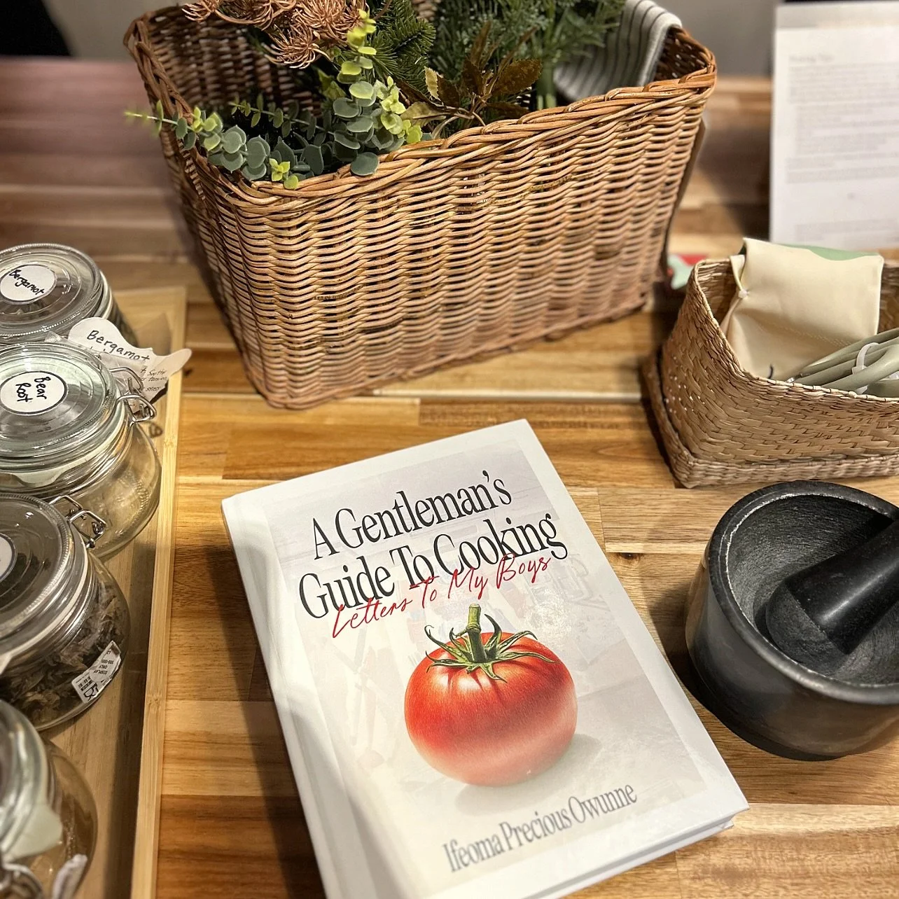 👇🏽 Order here:
https://a.co/d/faJjx1Q 

Just in time for Thanksgiving! 🍂🍂🍂
My new cookbook &mdash; filled with family recipes is now available.

This book was created with love, hoping to bring warmth and flavour to your holiday table.

Whether 