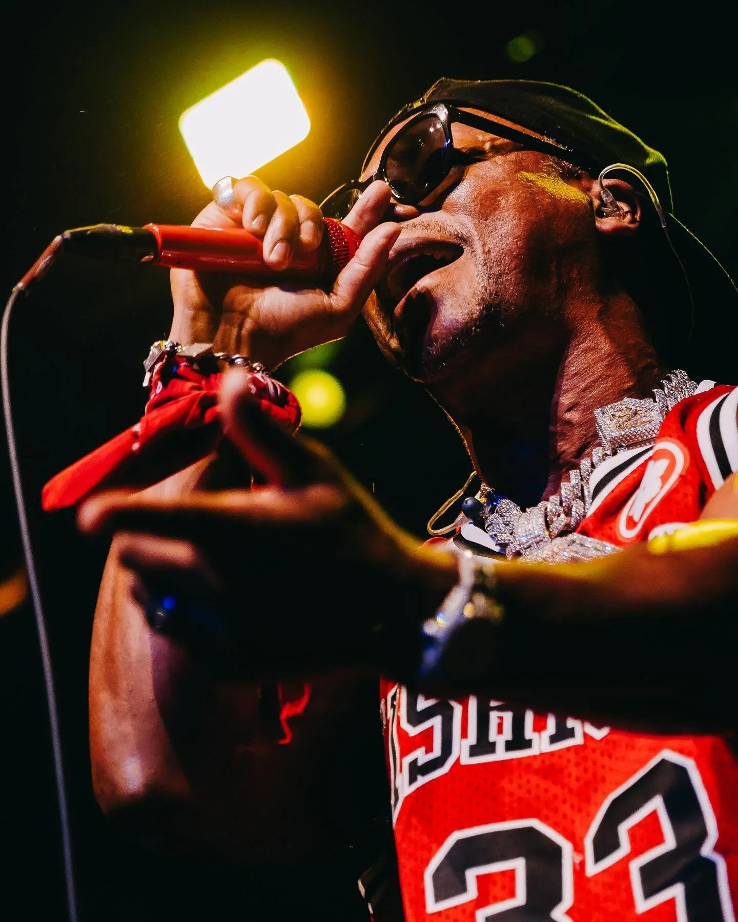 TheShowGoesOn.jpgs

📸 for @saltshedchicago