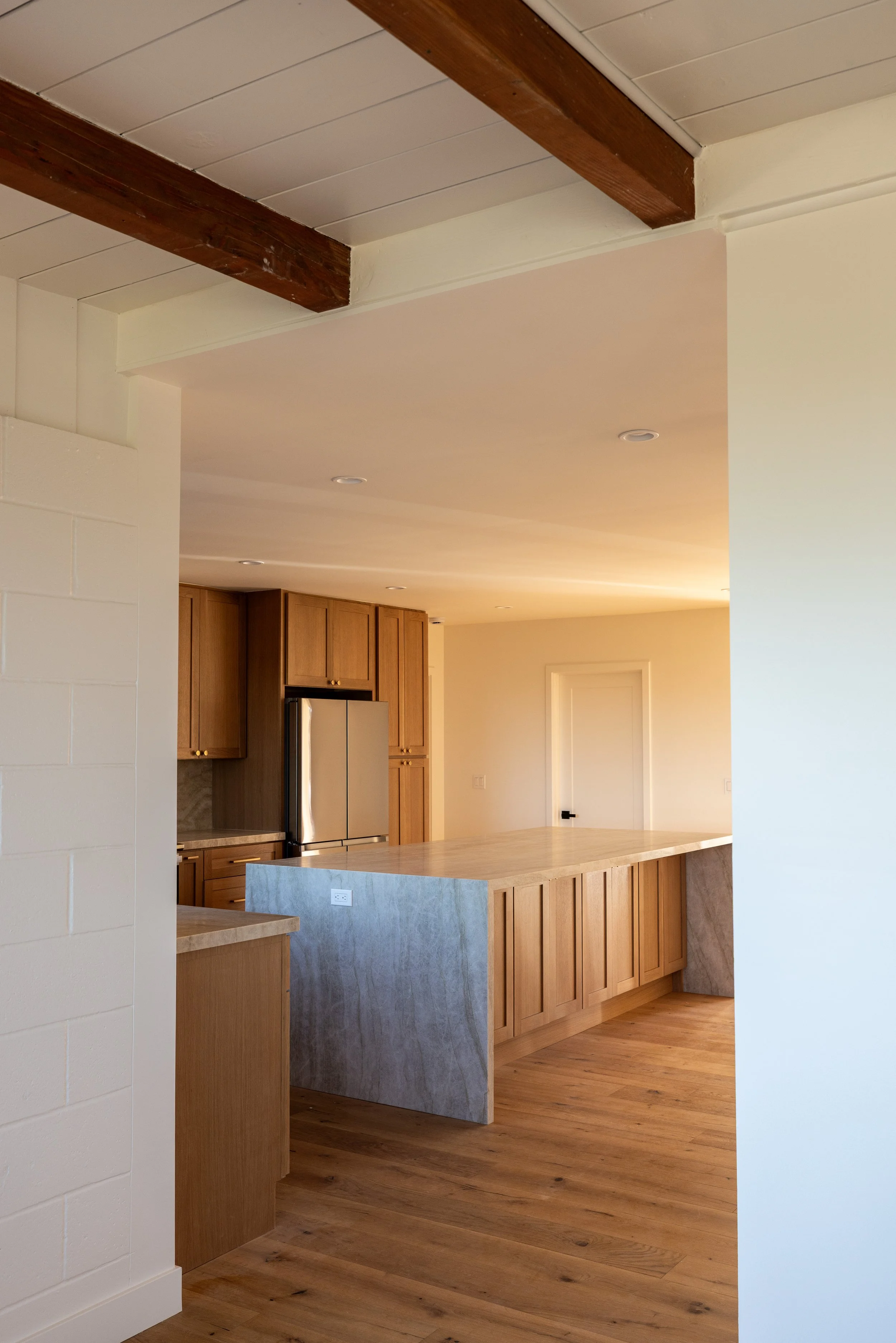 Architecturally pleasing image of a newly remodeled kitchen by Geis Architecture