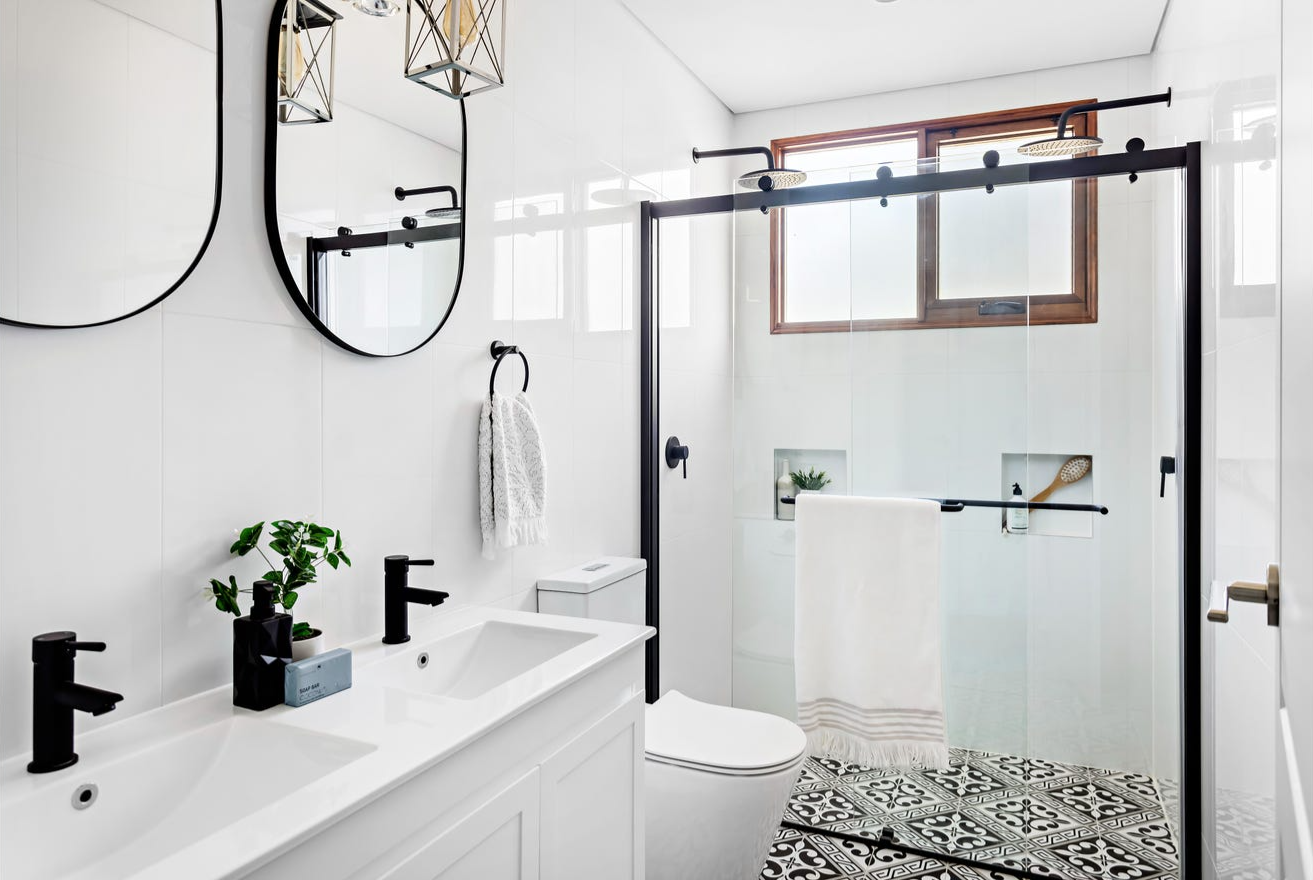6. Ensuite.png