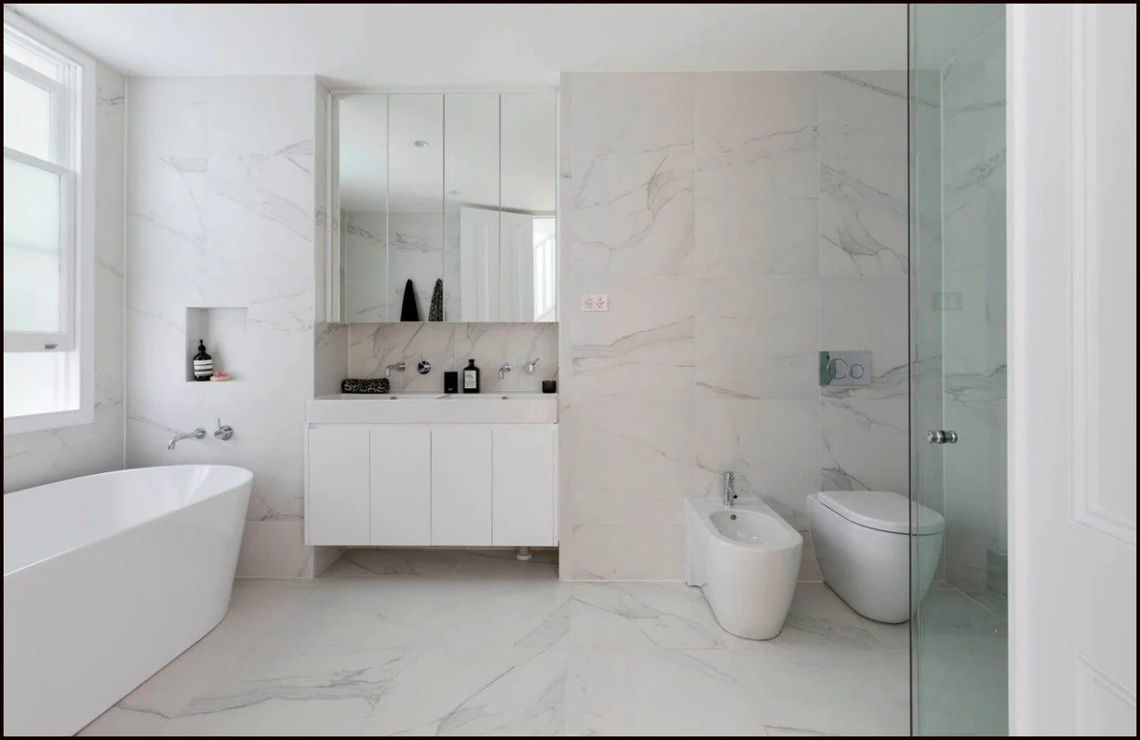 Before Bathroom 2.jpg