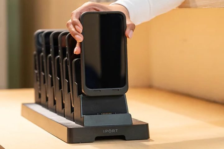 CONNECT PHONE Case for iPhone 16e