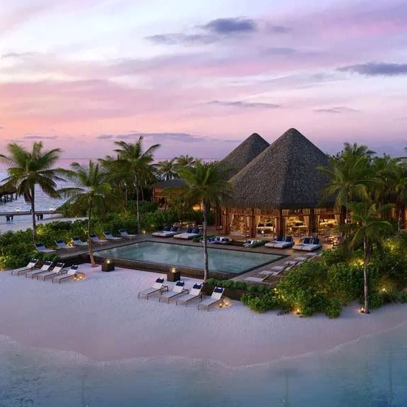 🌴 Welcome @vvillasmaldivesatmirihi_ 🌴

Proud to welcome this breathtaking Accor luxury resort to the McLaren family 💫

With Duve, the team can now:

💬 Connect seamlessly with guests
🌟 Personalise every touchpoint
🤝 Deliver smooth, connected exp