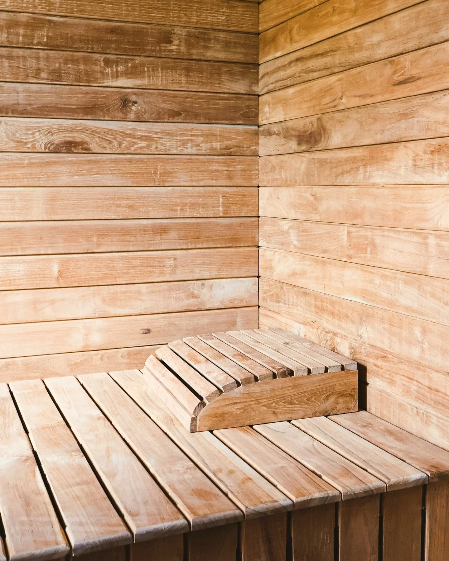 A little glimpse into what you&rsquo;ll see when visiting Buzz Hut, butterflies, bees, and nature at work 🐝 🌼

#bees #nature #bali