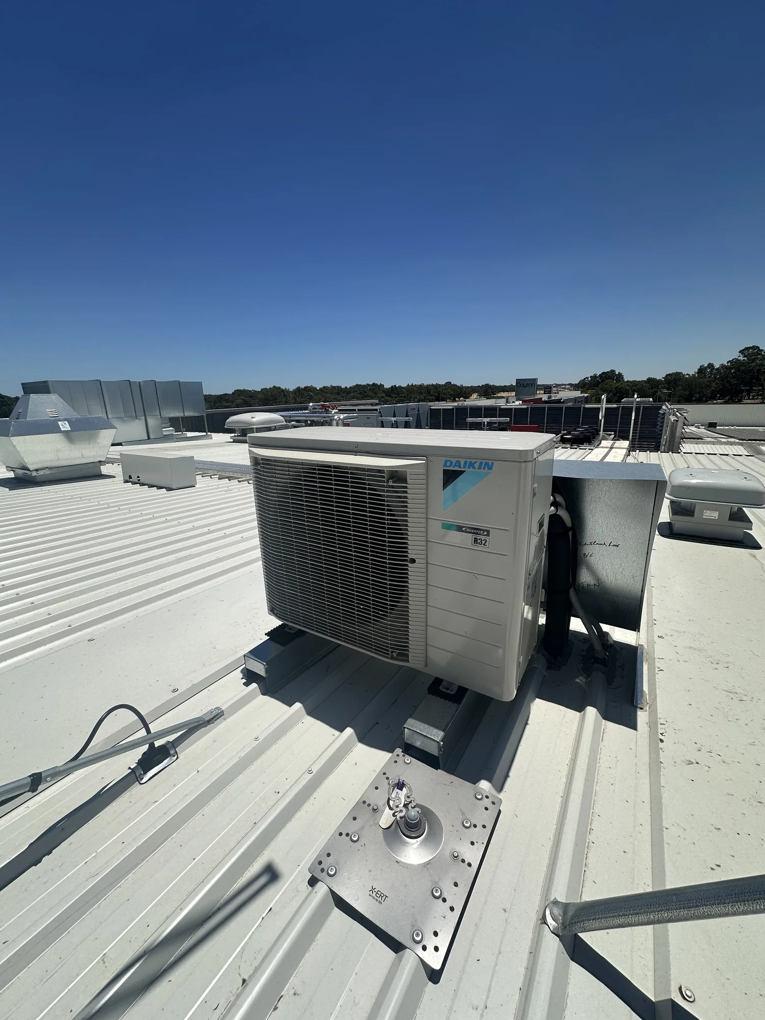 Commercial air conditioning unit servicing in Perth