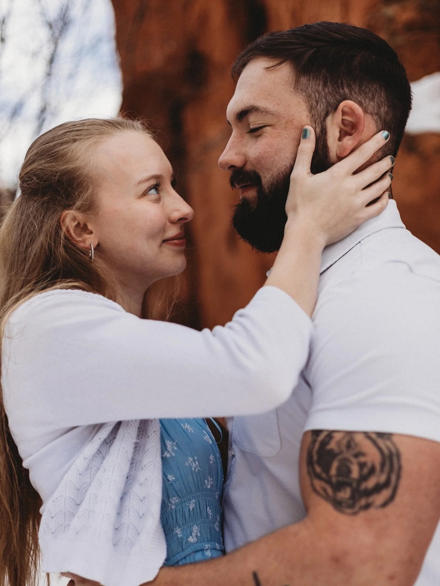 I&rsquo;m so excited to share the black and white images from this session 🤍 coming soon ✨

#couplesphotographer #coloradospringsphotographer #canonr8 #50mm