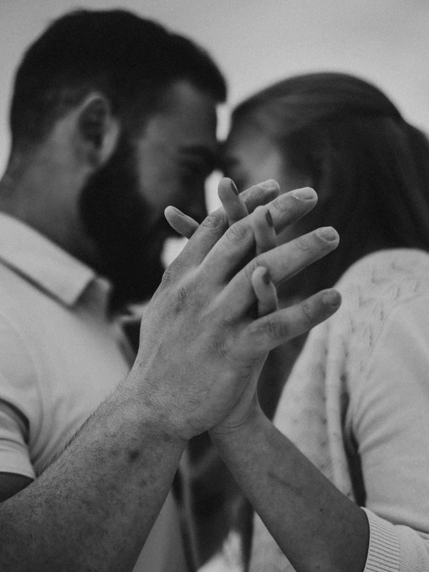 Sharing some of my absolute FAV black and white images from this session. 
I loveeeeee black and white images, they are so timeless and they really do freeze a perfect memory with all the feelings with it 🖤✨

#blackandwhitephotography #coloradosprin