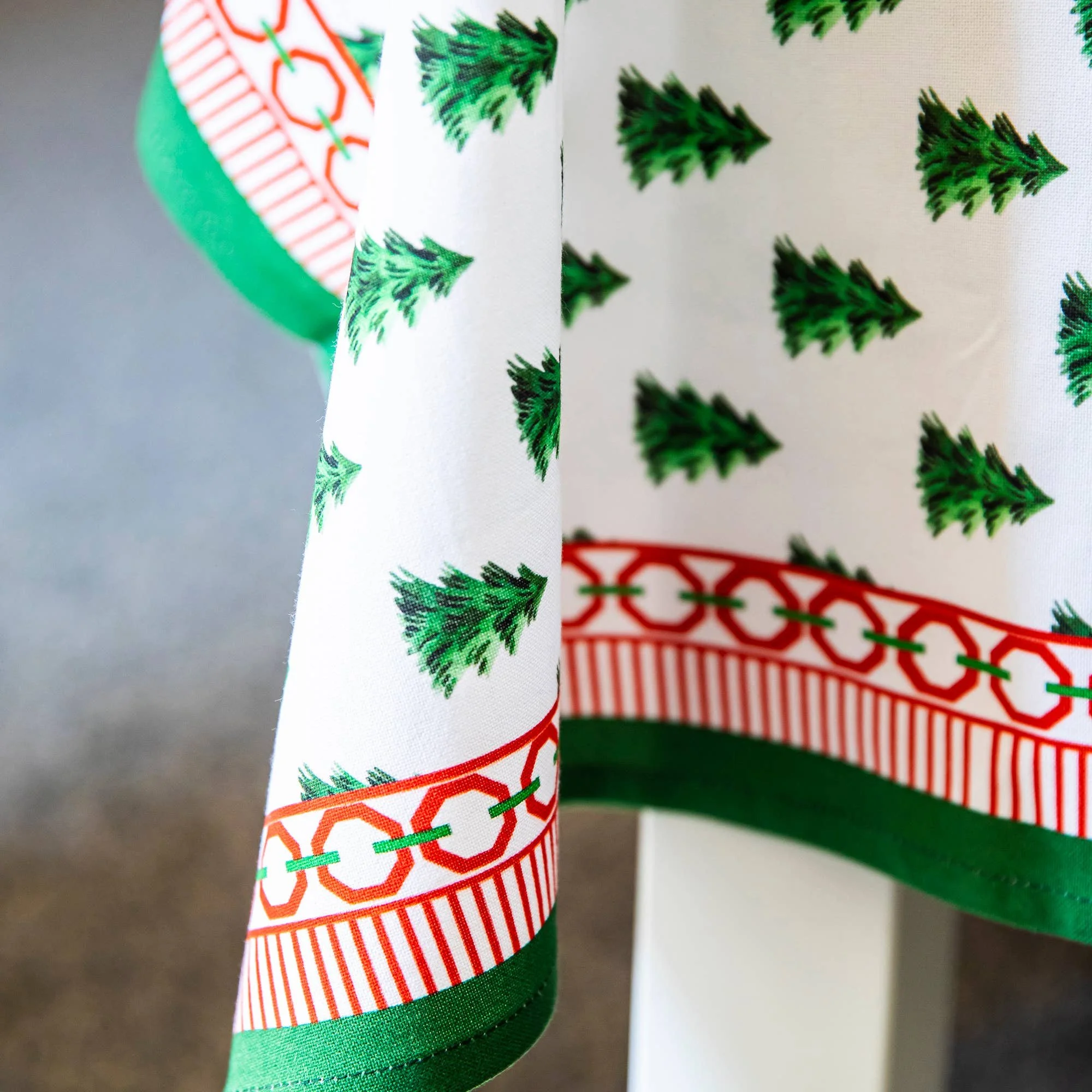 60x120-rectangle-tablecloth-christmas-tree-farm-5.jpg