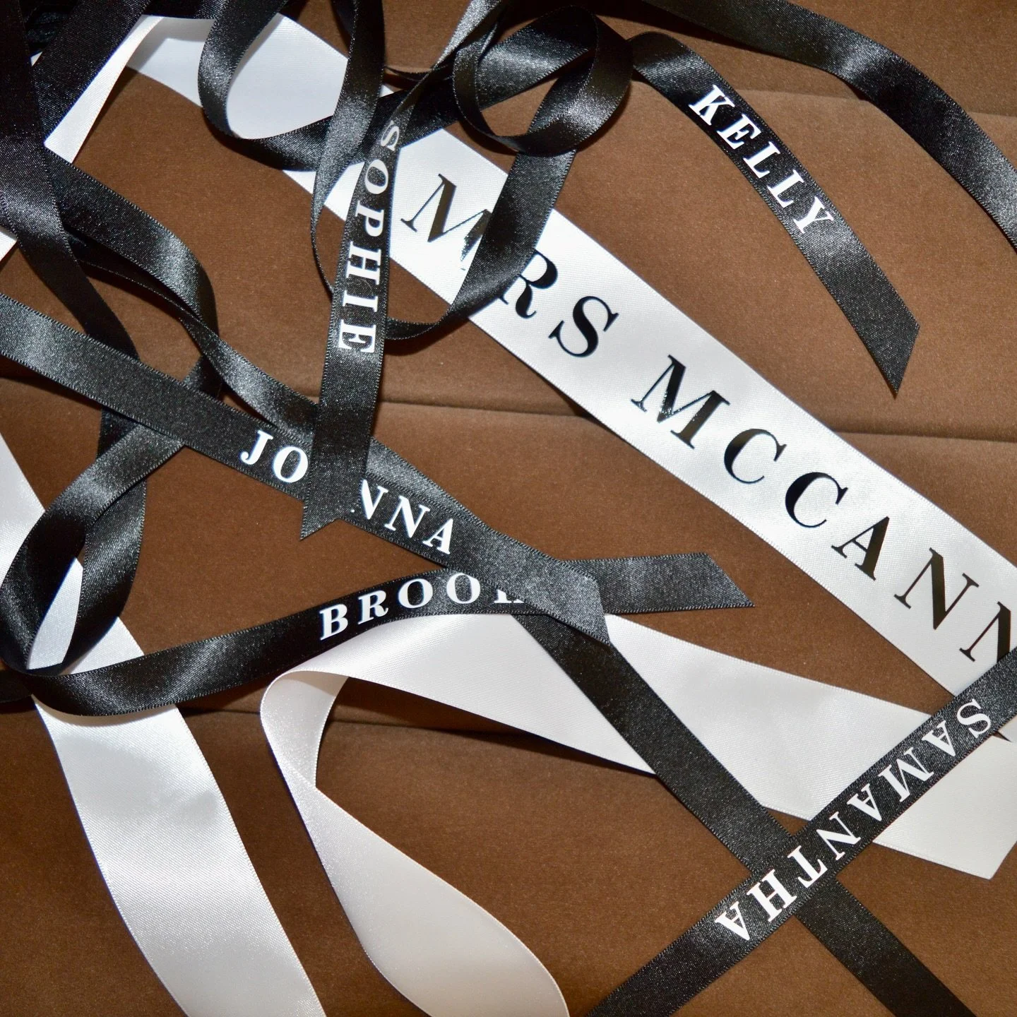 Personalised ribbons are the perfect addition to the morning of 🖤 

#ribbons #bridal #bridesmaid #customribbon #personalised #stationery #wedding #weddingstationery #blackandwhite #elegantwedding #warrnamboolweddings