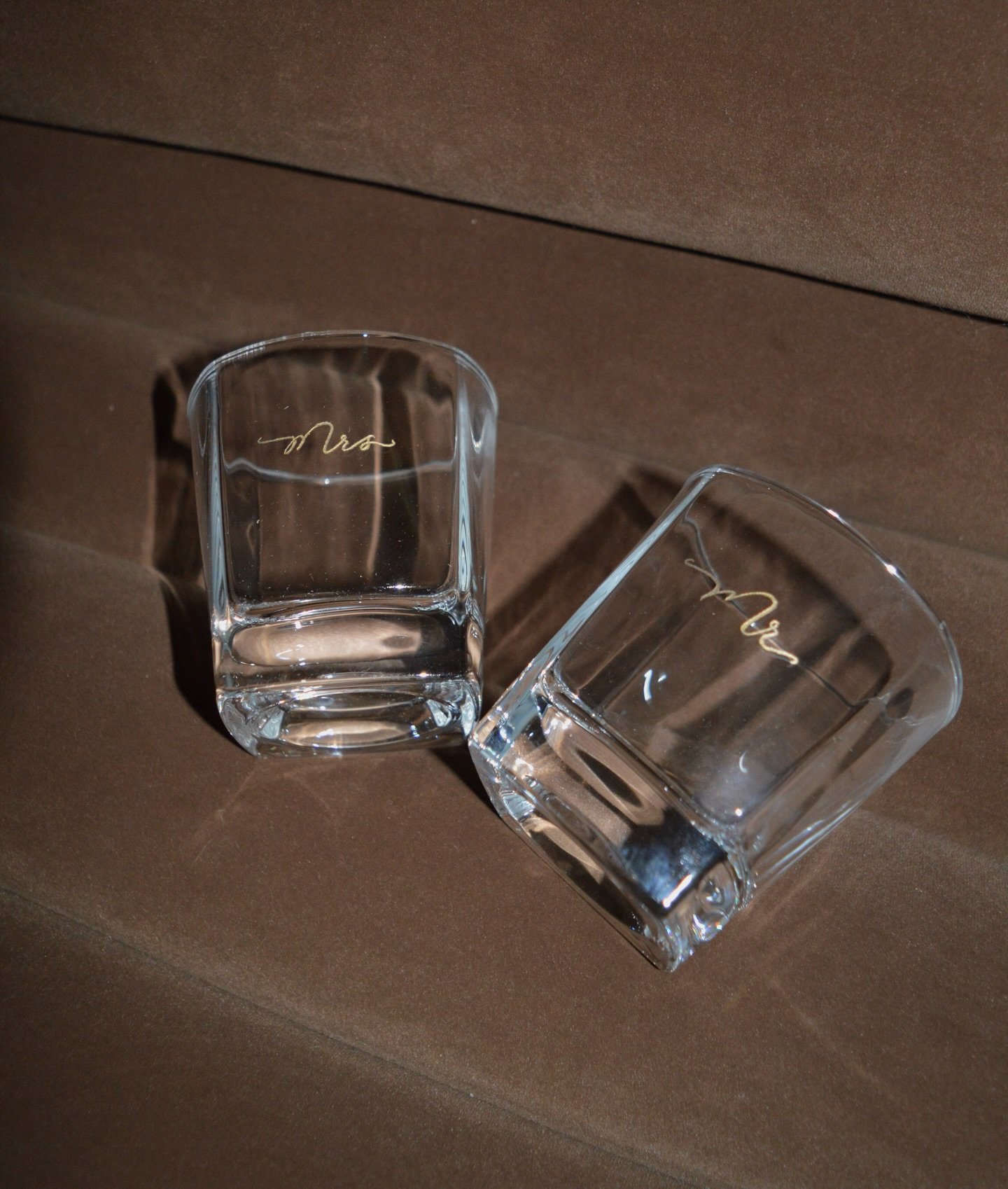 How special are these Mr and Mrs whiskey glasses I was lucky enough to engrave for a personalised wedding gift recently ✨

#weddinggift #personalise #engravedgifts #whiskyglass #wedding