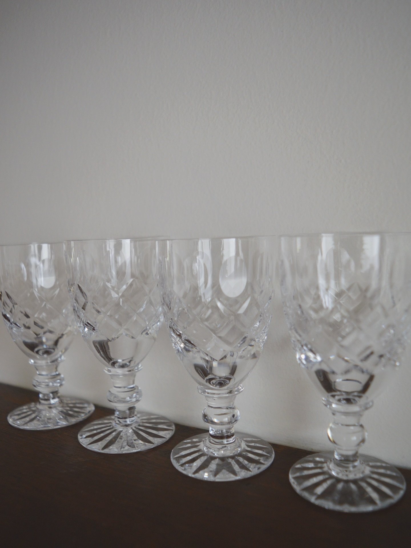 Elevate your style with luxurious Sherry (shot..😉) glasses! Only 4 available for hand engraved personalisation as part of our first Engraving Collection 

#personalisedgift #shotglass #sherry #crystalglass #reclaimed