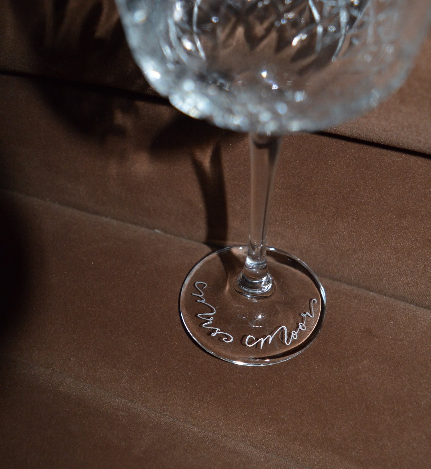 Bespoke glass engraving for the new Mrs Moor 🤍 

#morningof #wedding #glass #bridaware #bridal