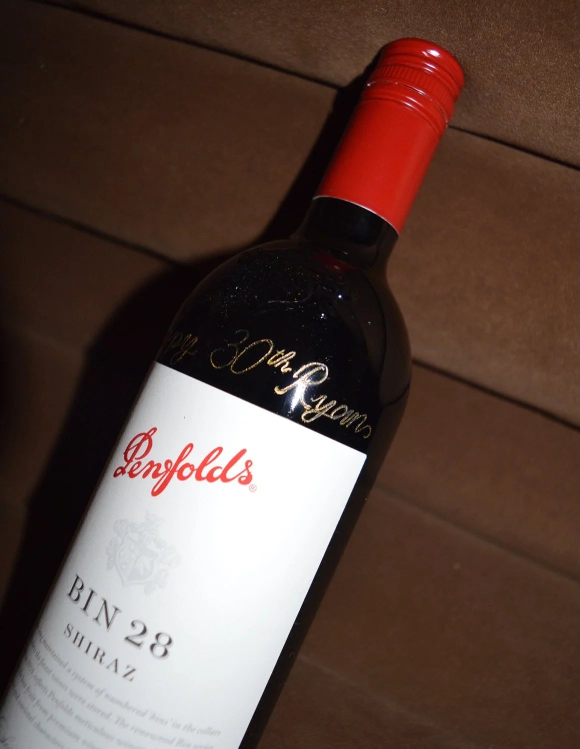 What better gift for a 30th than a bottle of wine that looks too good to drink! 
Personalised Penfolds hand engraved with a keepsake message 

#penfolds #birthdaygifts #engravedgifts #personalised #engraver