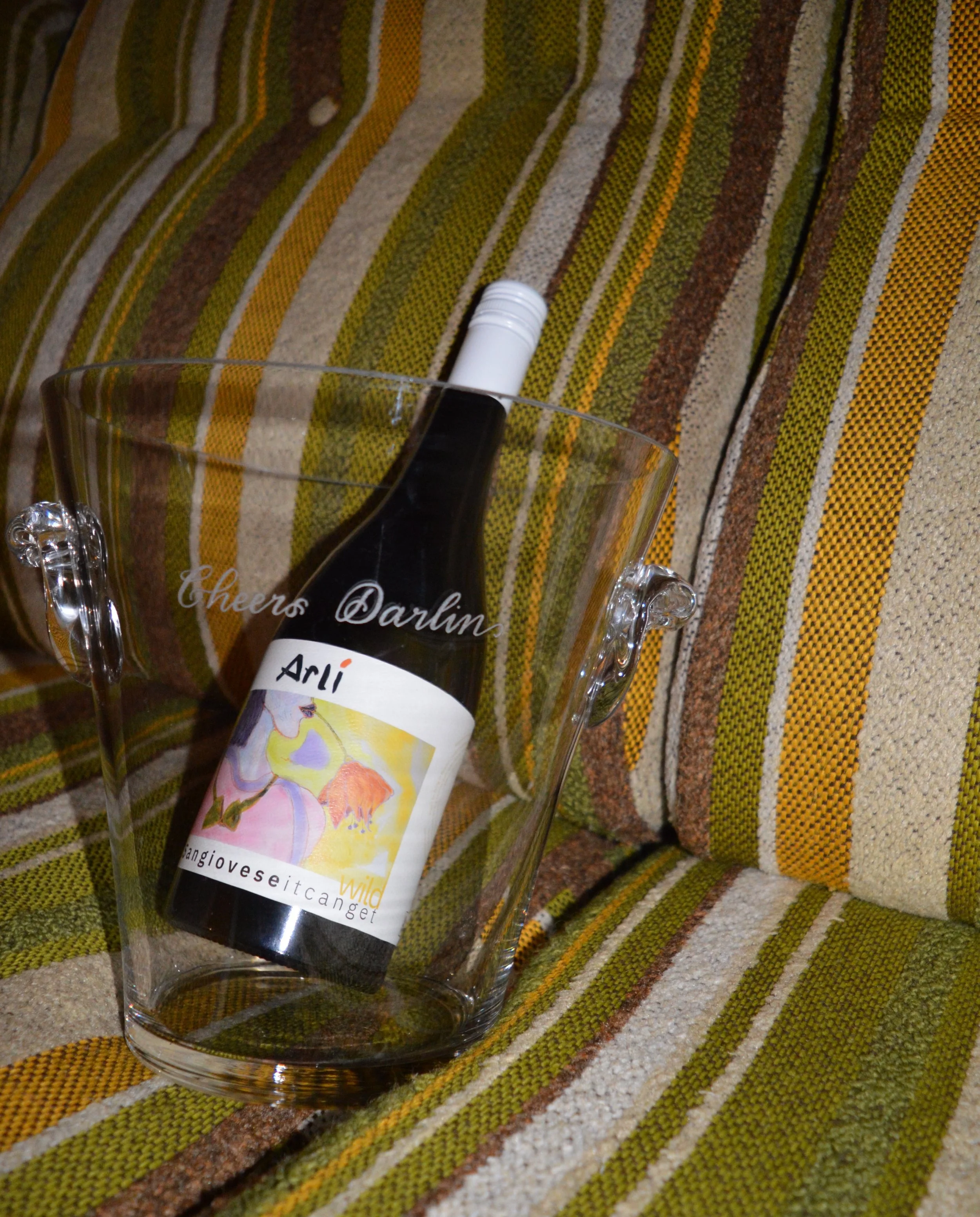 Cheers Darlin 🥂 
A saying of meaning for a special Mother&rsquo;s Day order last week! I love this one so much!! 

And before you ask, the ice bucket is from @provincialhomeliving 

#mothersdaygift #icebucket #personalisedgift #engravedgifts #engrav