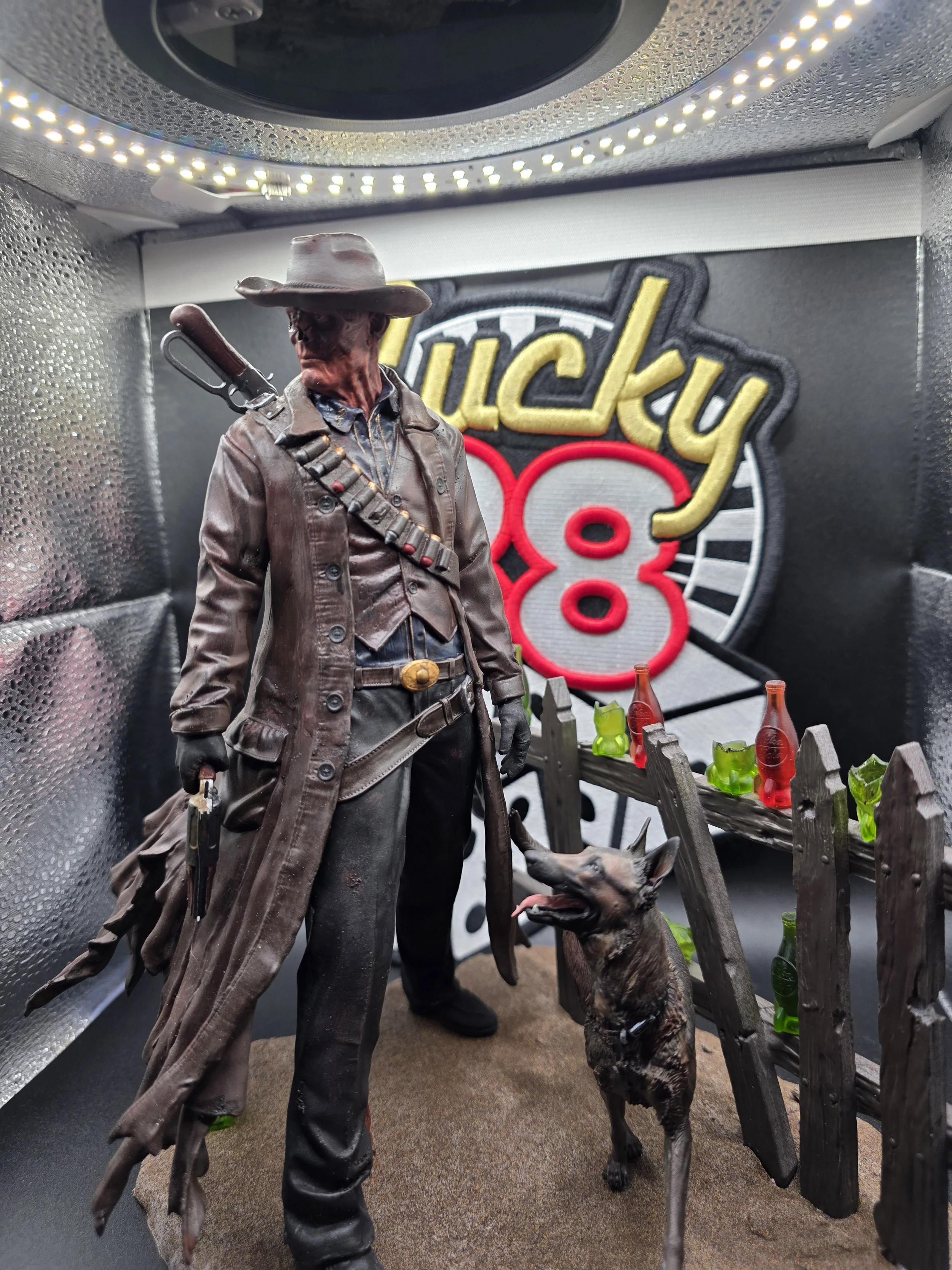 Ghoul and Dogmeat Statue
