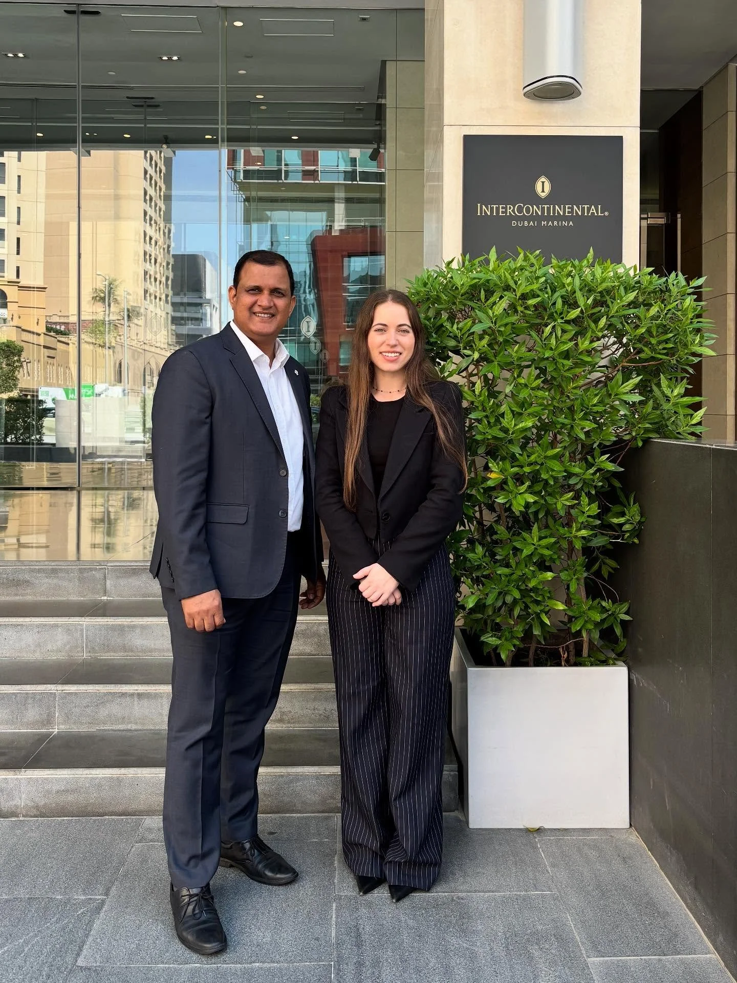 The InterContinental Dubai Marina makes it easy for guests to support a greener Dubai. 

Local filtered tap water is offered as the default in the hotel rooms, conference areas, event spaces, and around the pool. 

No plastic. No shipments. No waste.