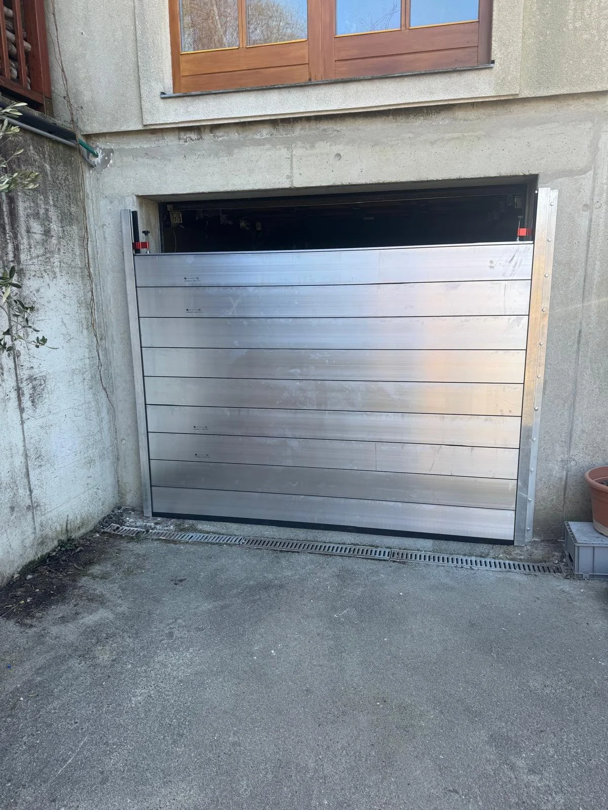 HOCHWASSERSCHUTZ einer garageneinfahrt von MTP Metallbau