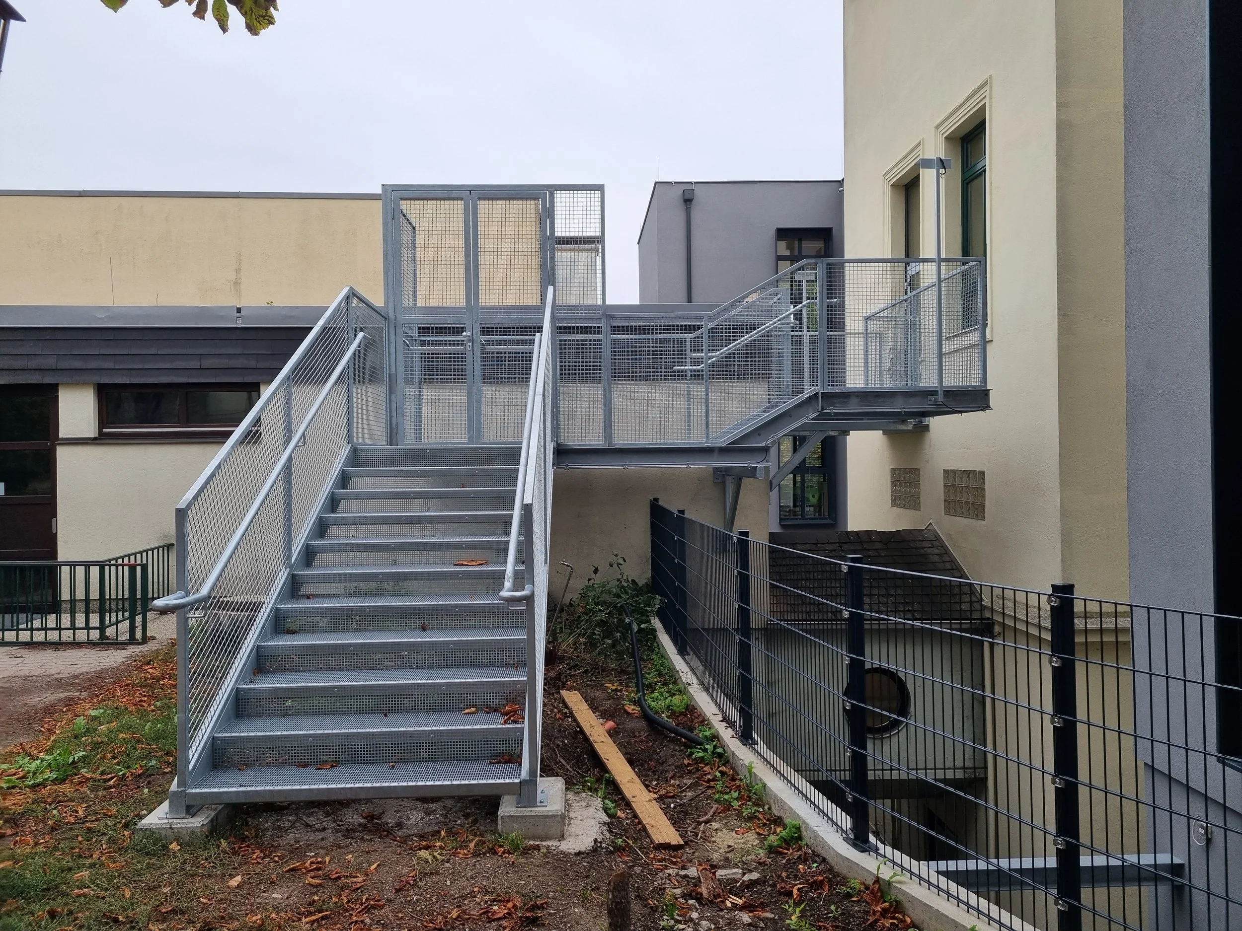 Metalltreppen Anfertigung von MTP Kottingbrunn im Bereich Baden und Wiener Neustadt