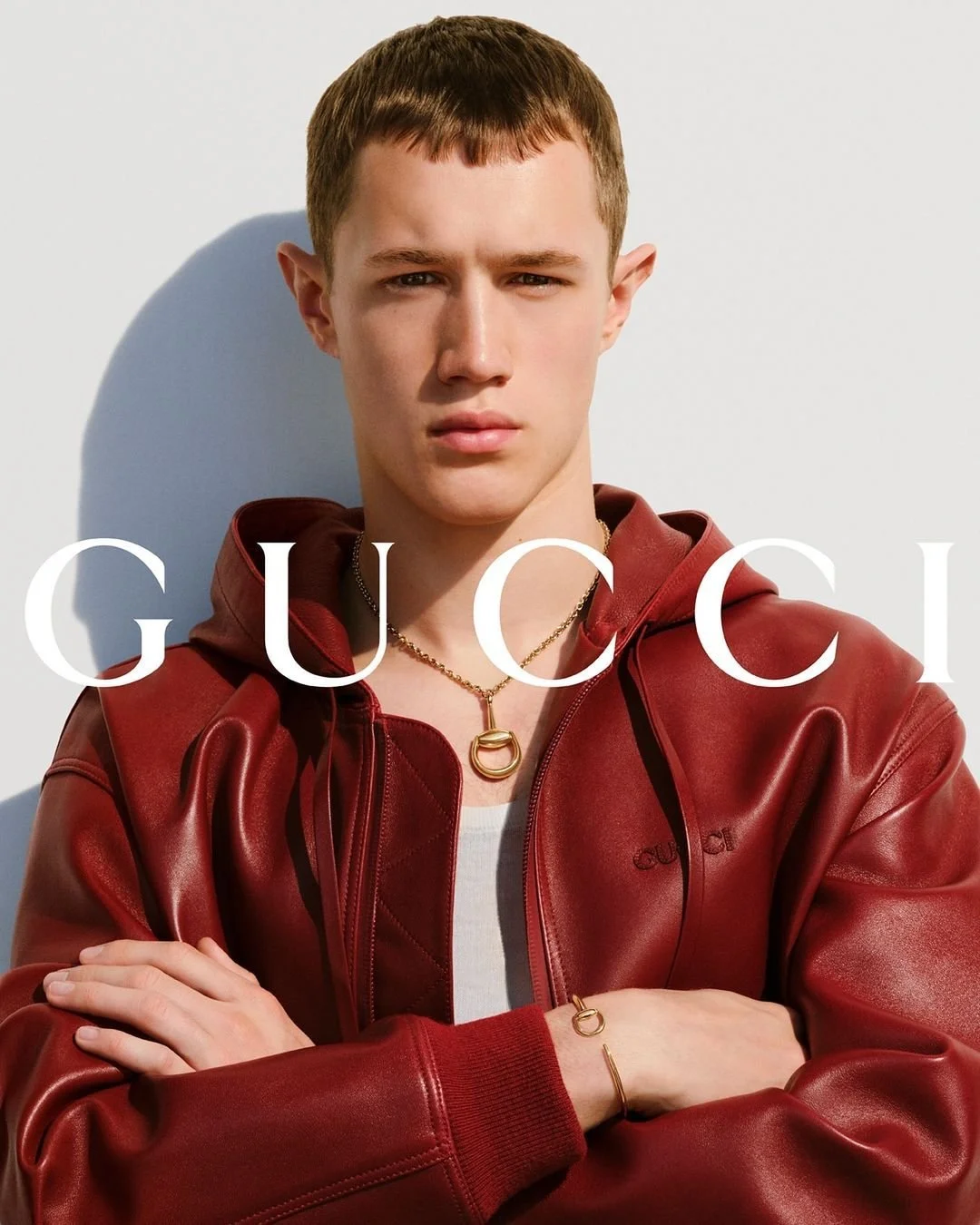 1-achille-genet-2407-gucci-horsebit-jewelry-ph-deo-suveera-pamela-dimitrov.jpg