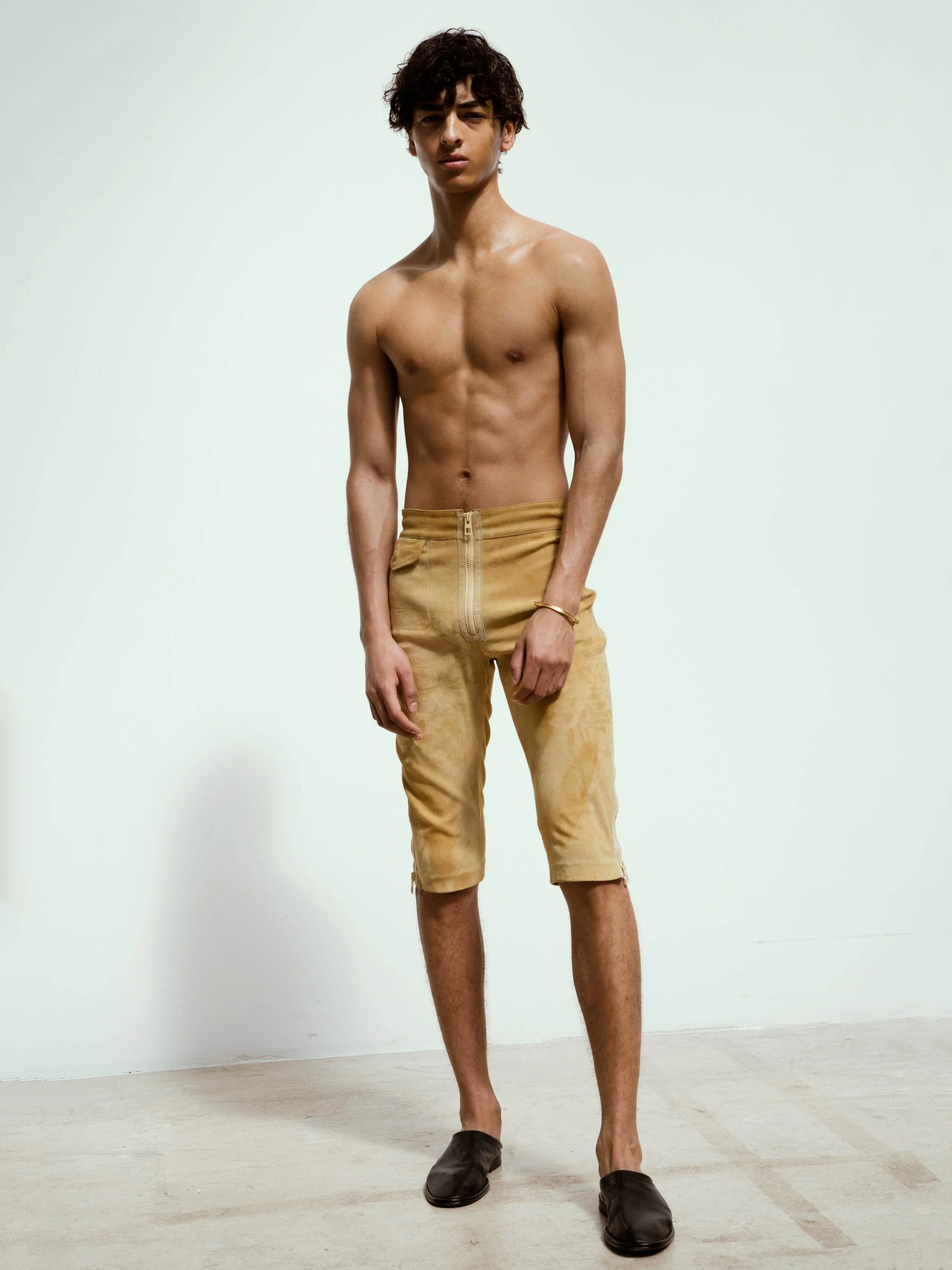 7-teo-abihdana-nouvel-obs-april-22-france-ph-bertrand-le-pluard-styled-by-clemence-belin.jpg